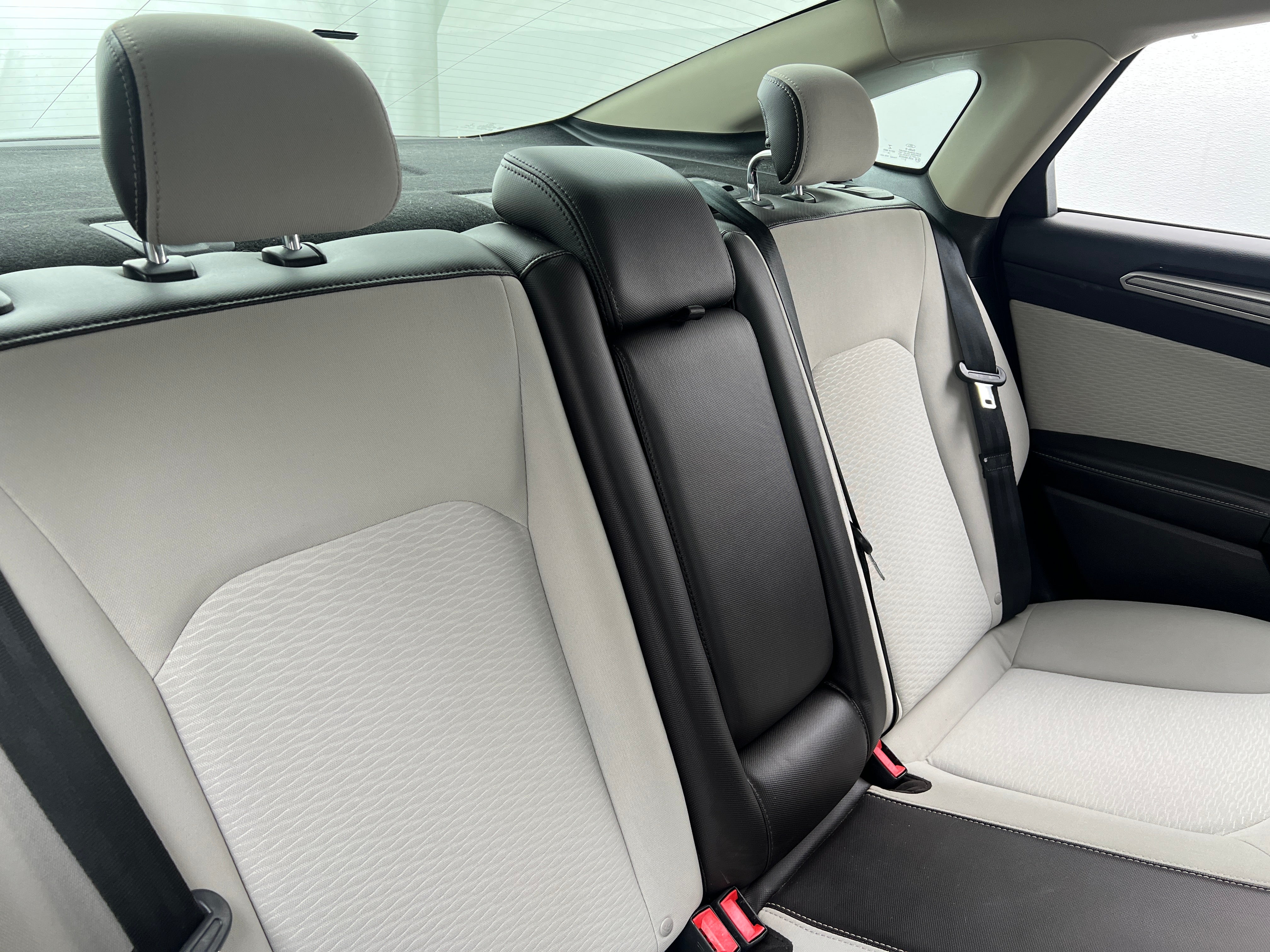 2019 Ford Fusion SE 6