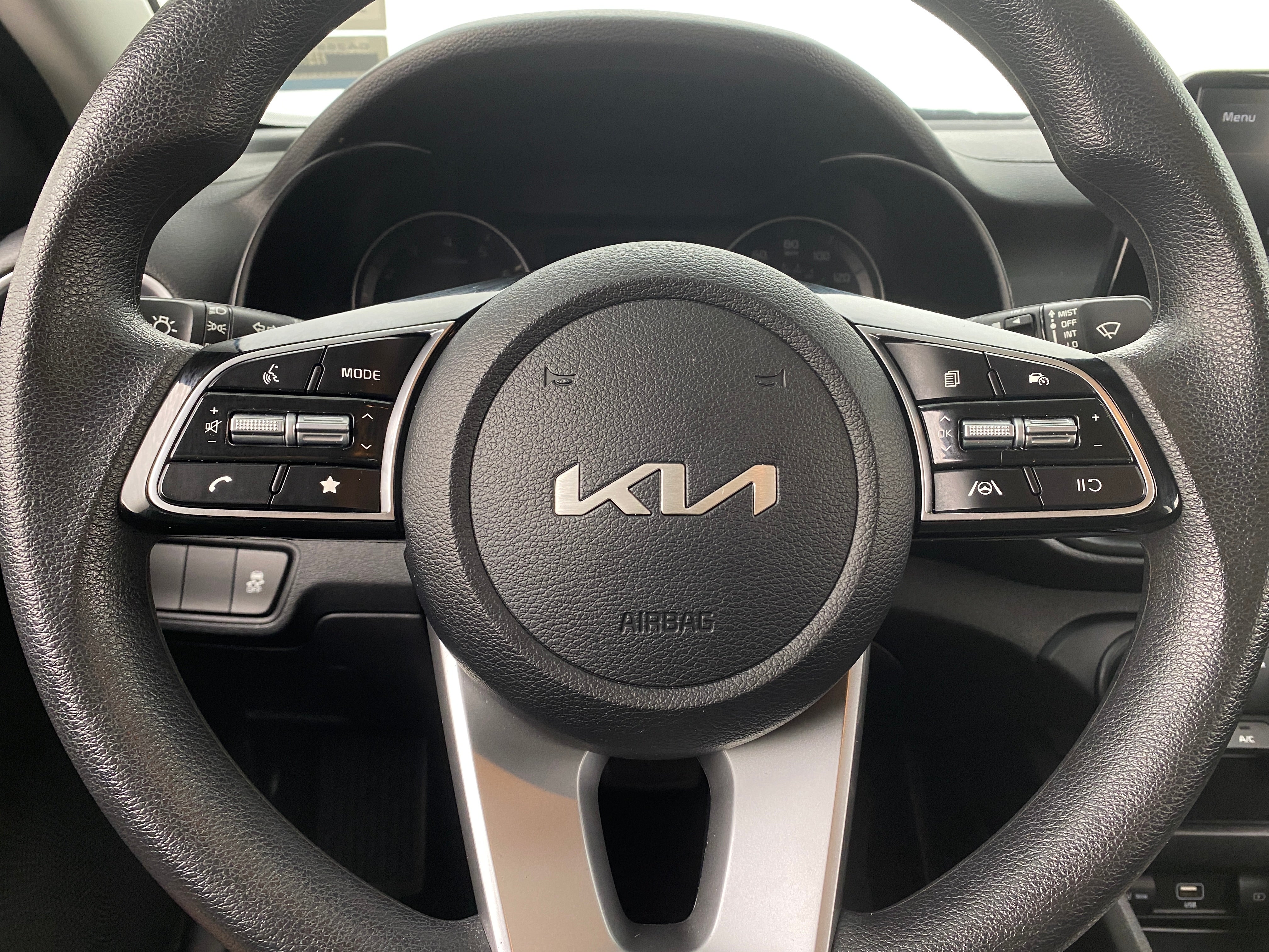 2024 Kia Forte LXS 5