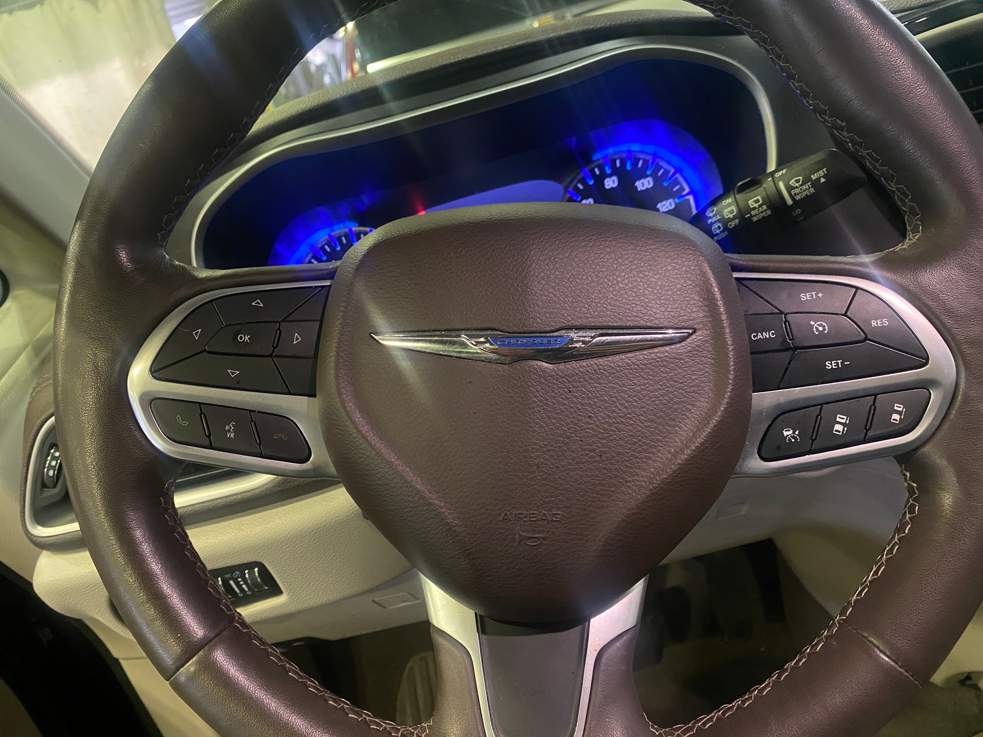 2021 Chrysler Pacifica Touring L 4