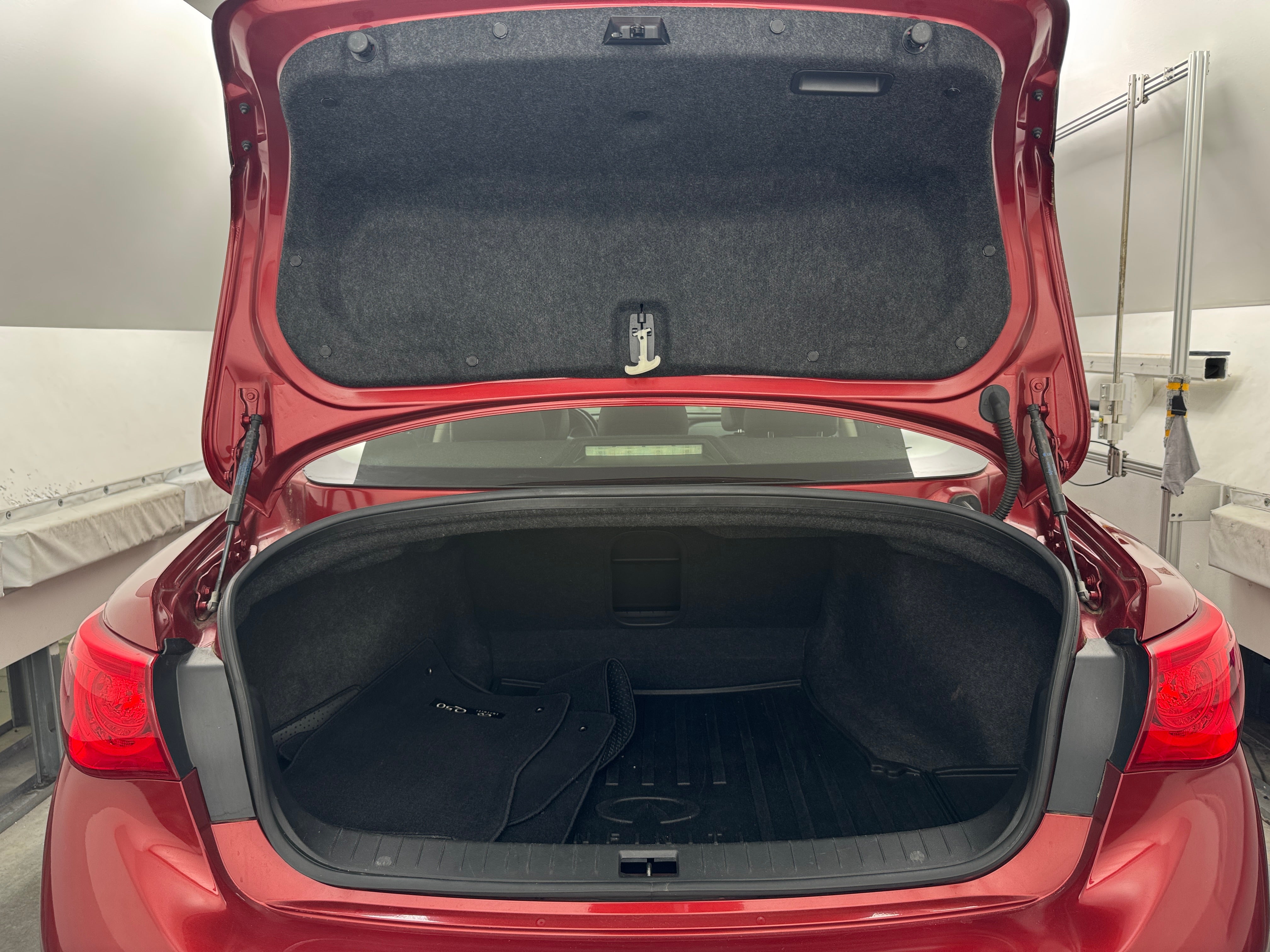2015 INFINITI Q50  7