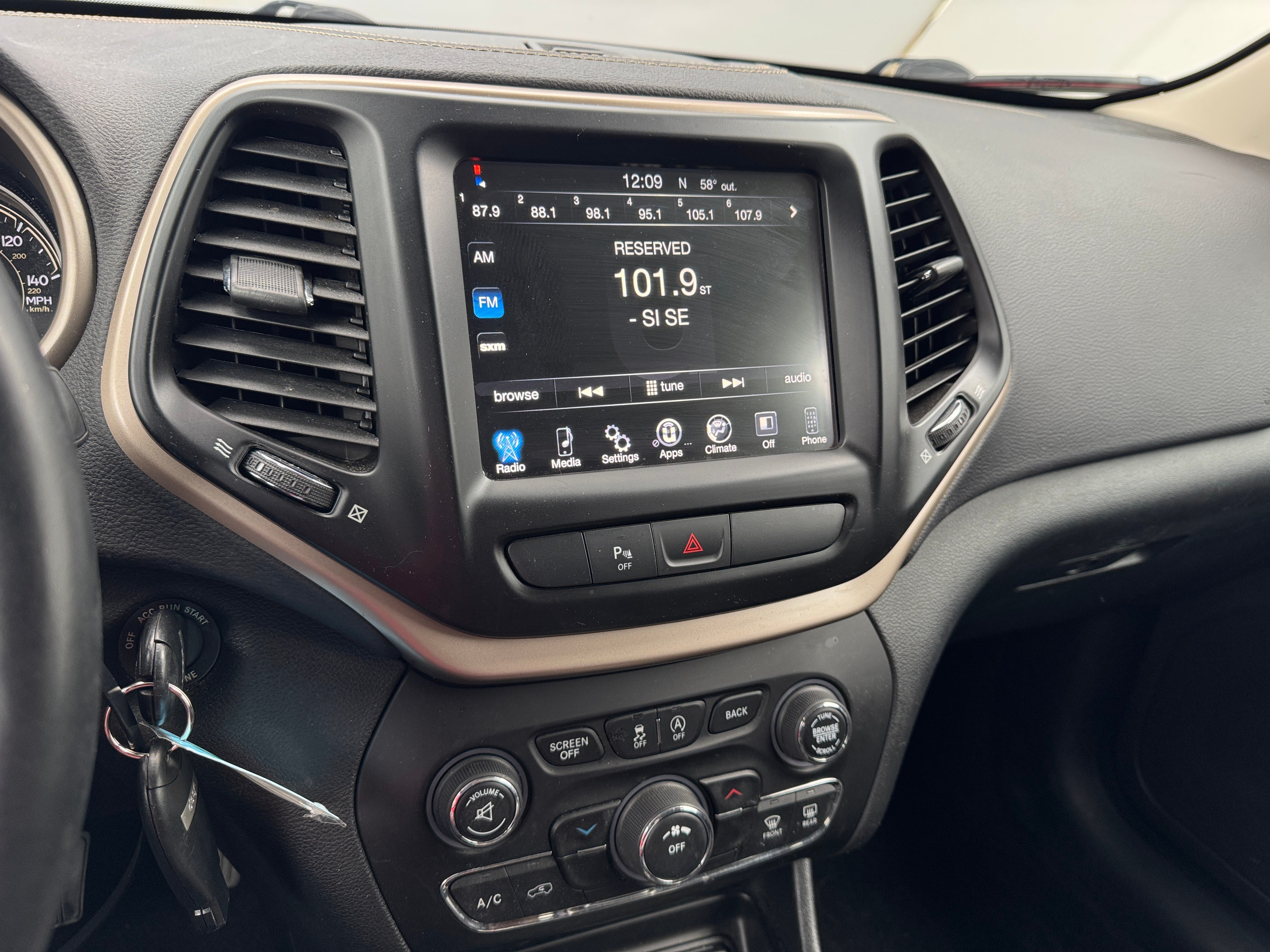 2017 Jeep Cherokee Latitude 4
