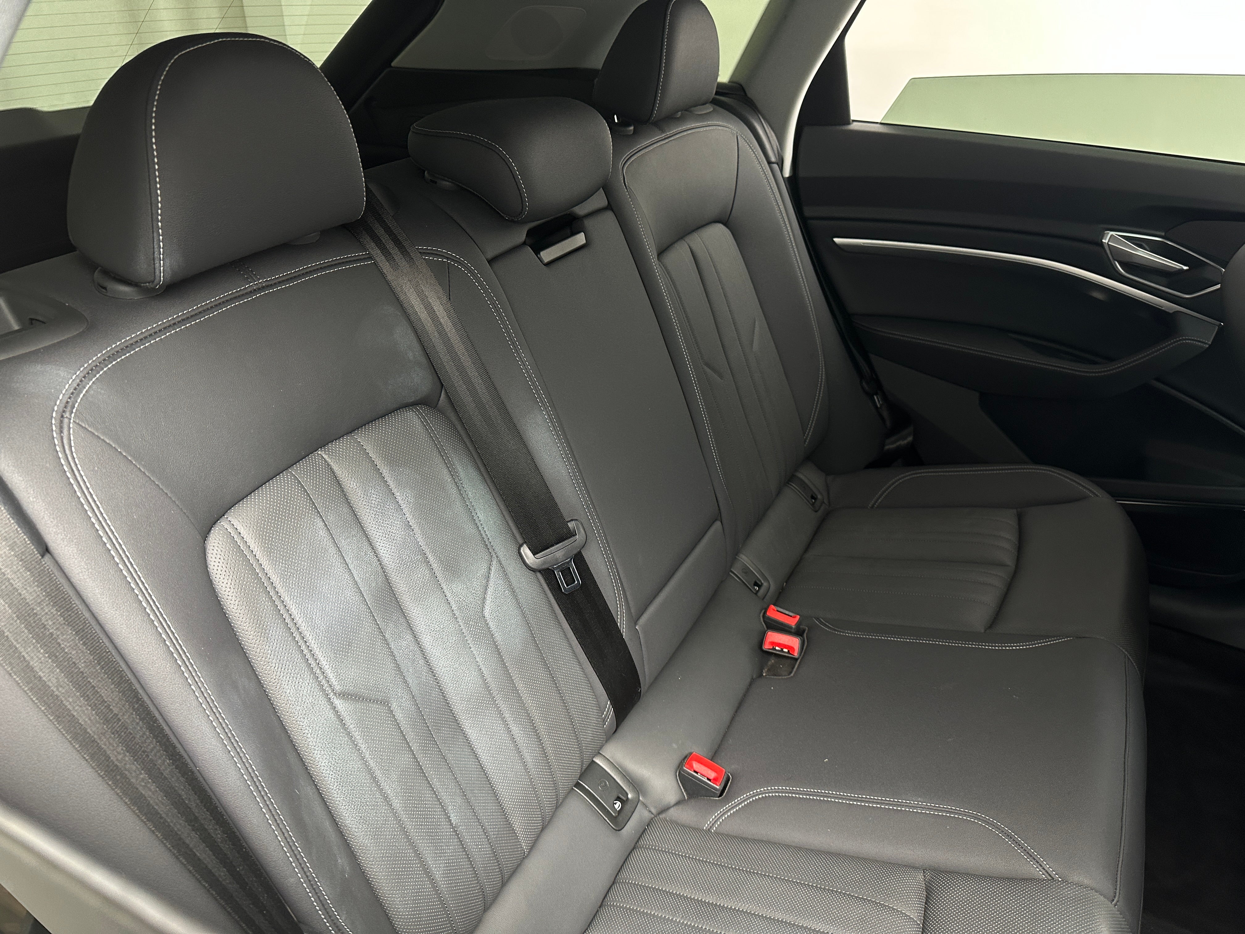 2021 Audi e-tron Premium Plus 5