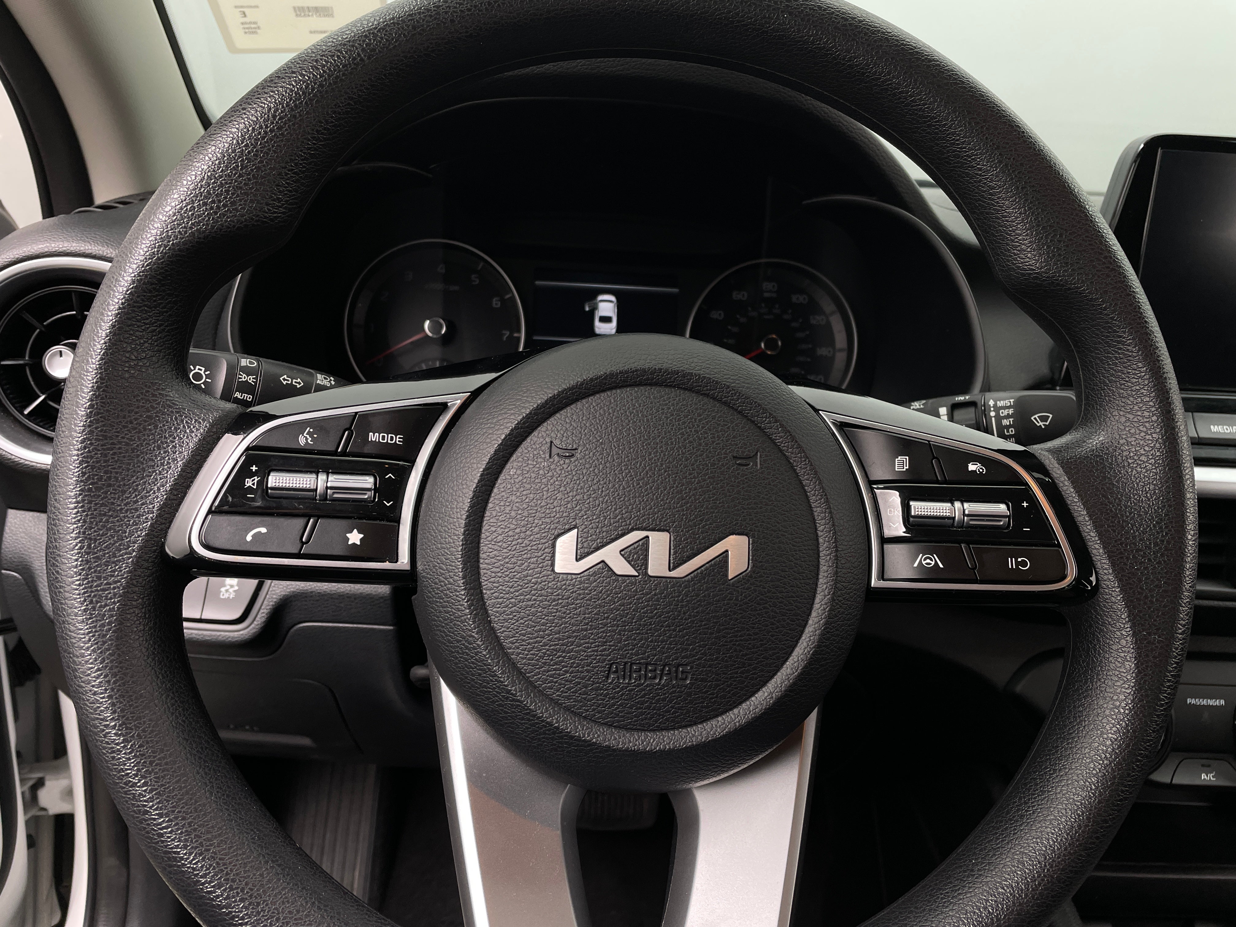 2024 Kia Forte LXS 5