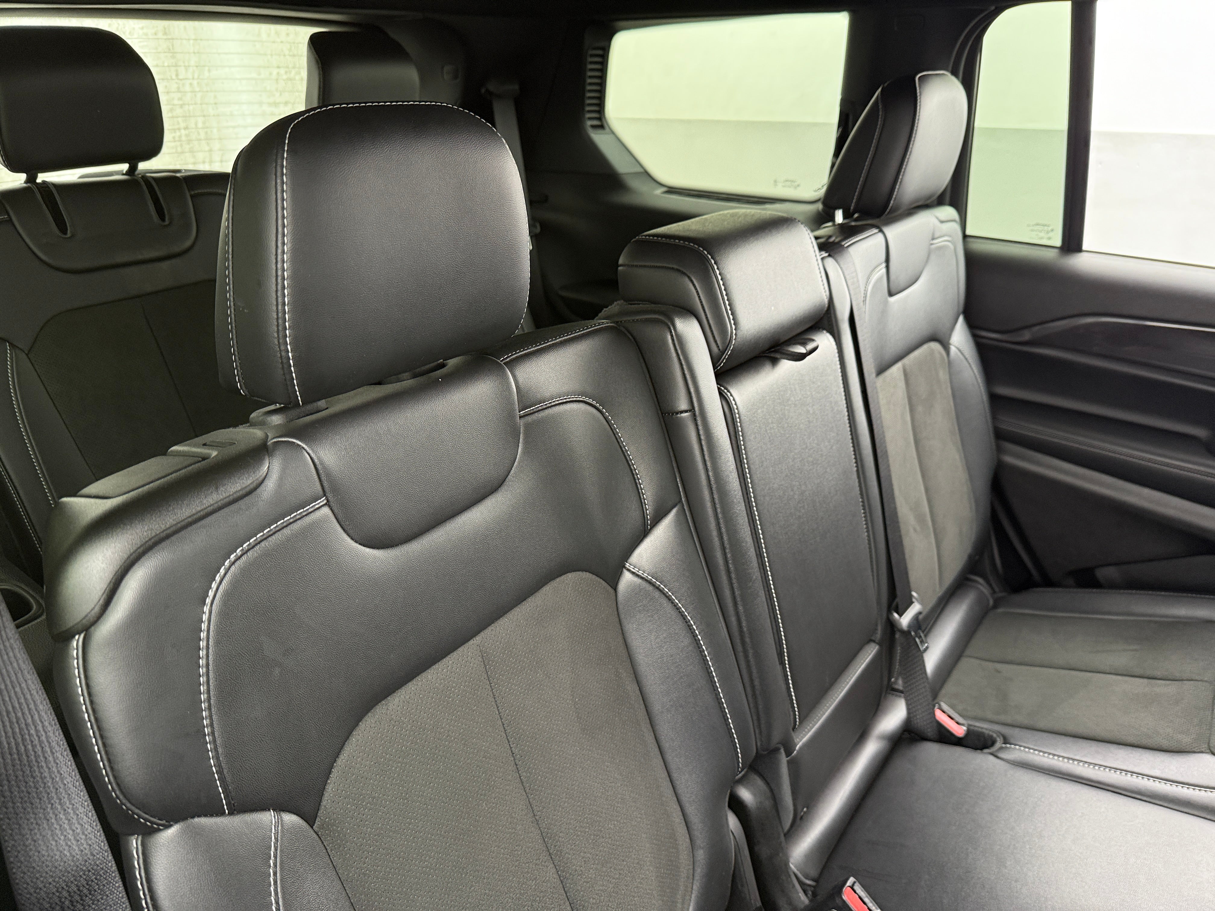 2022 Jeep Grand Cherokee L Altitude 6