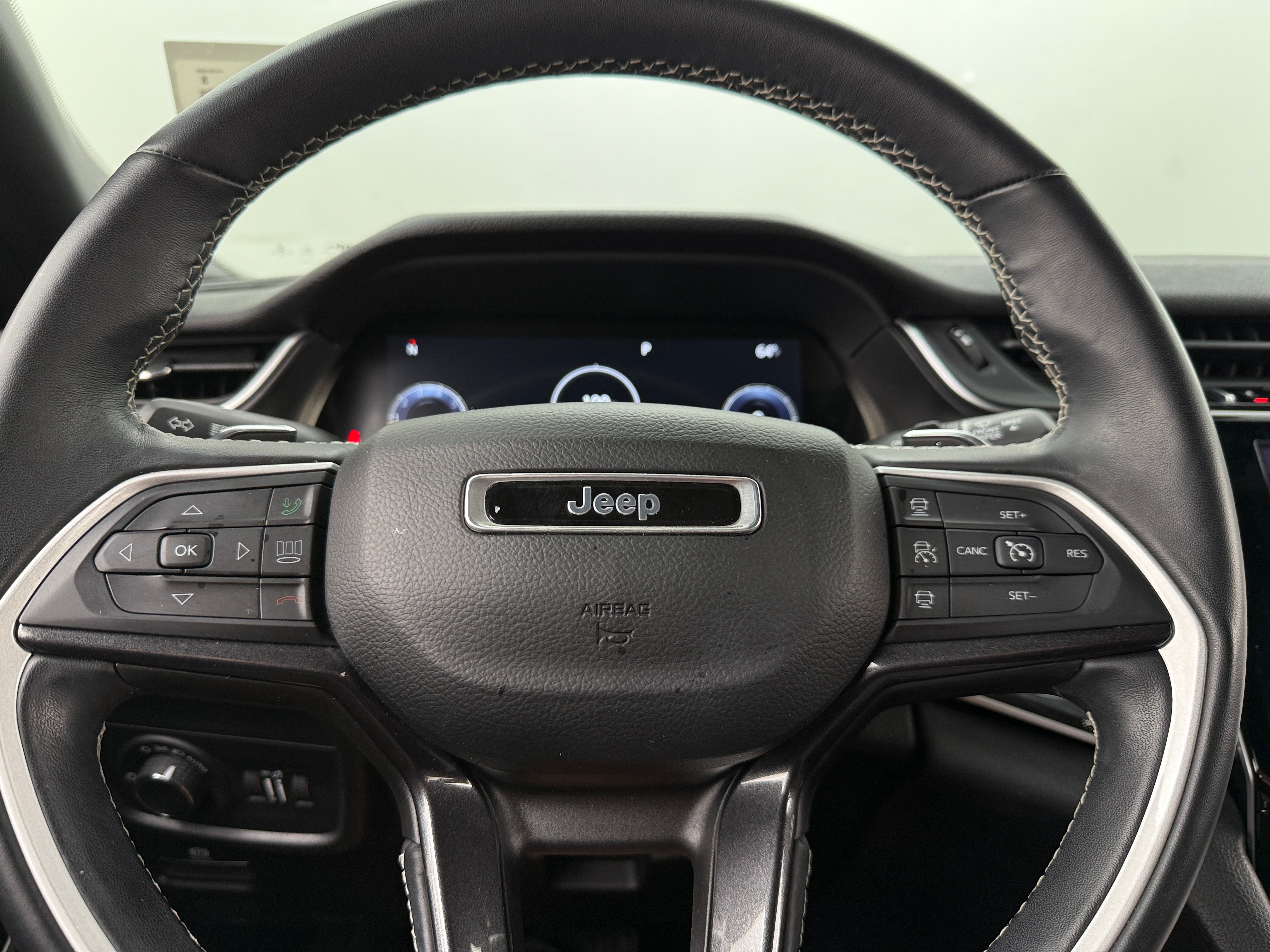 2022 Jeep Grand Cherokee L Altitude 5