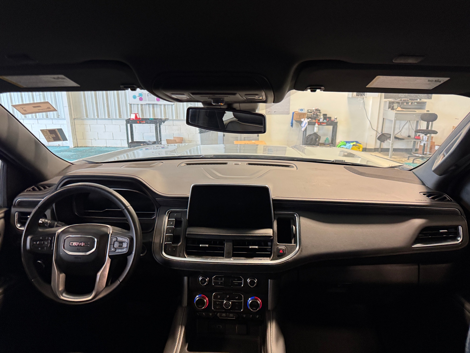 Thumbnail: 2023 GMC Yukon - 2