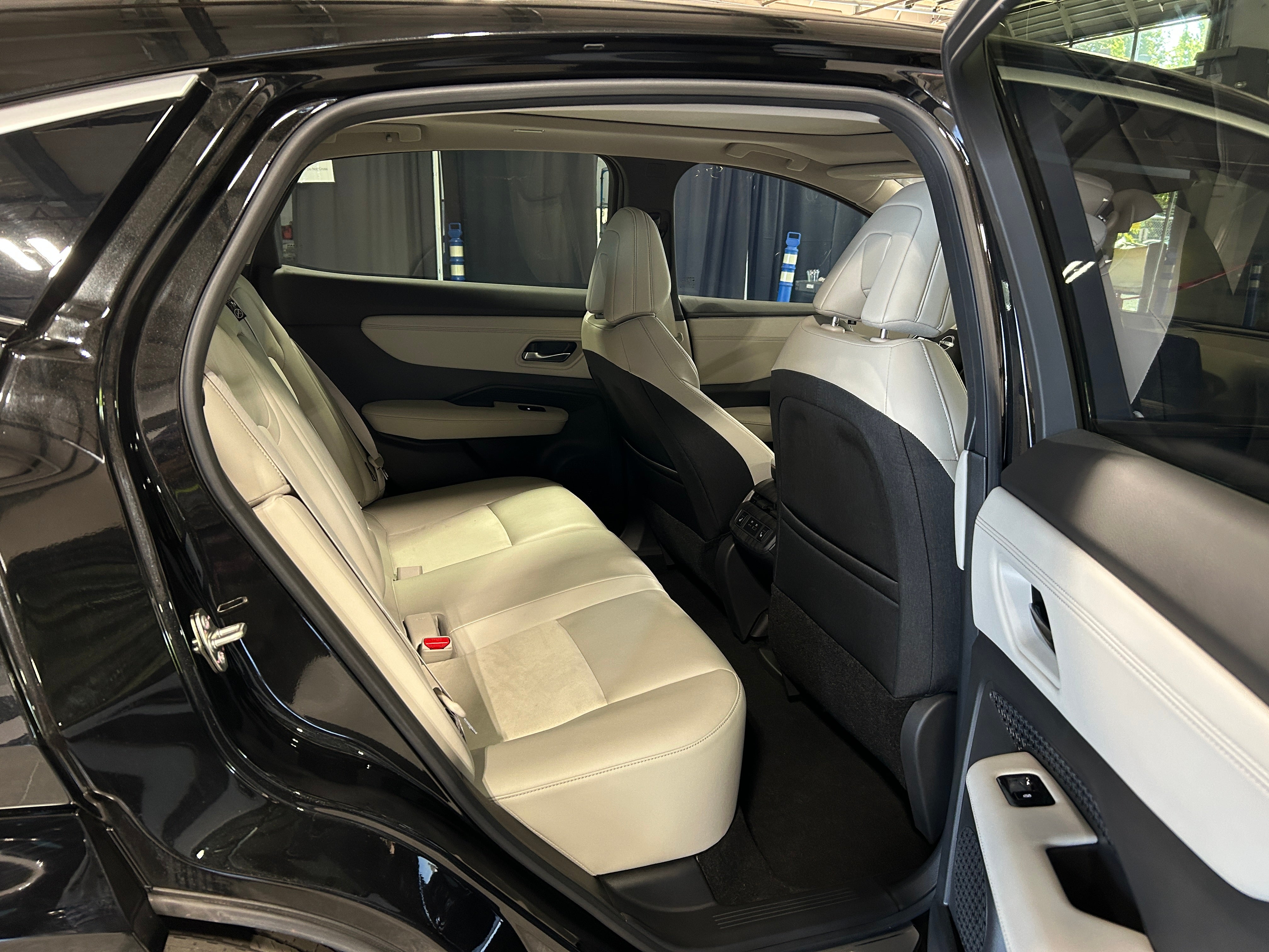 2023 Nissan Ariya Empower+ 5