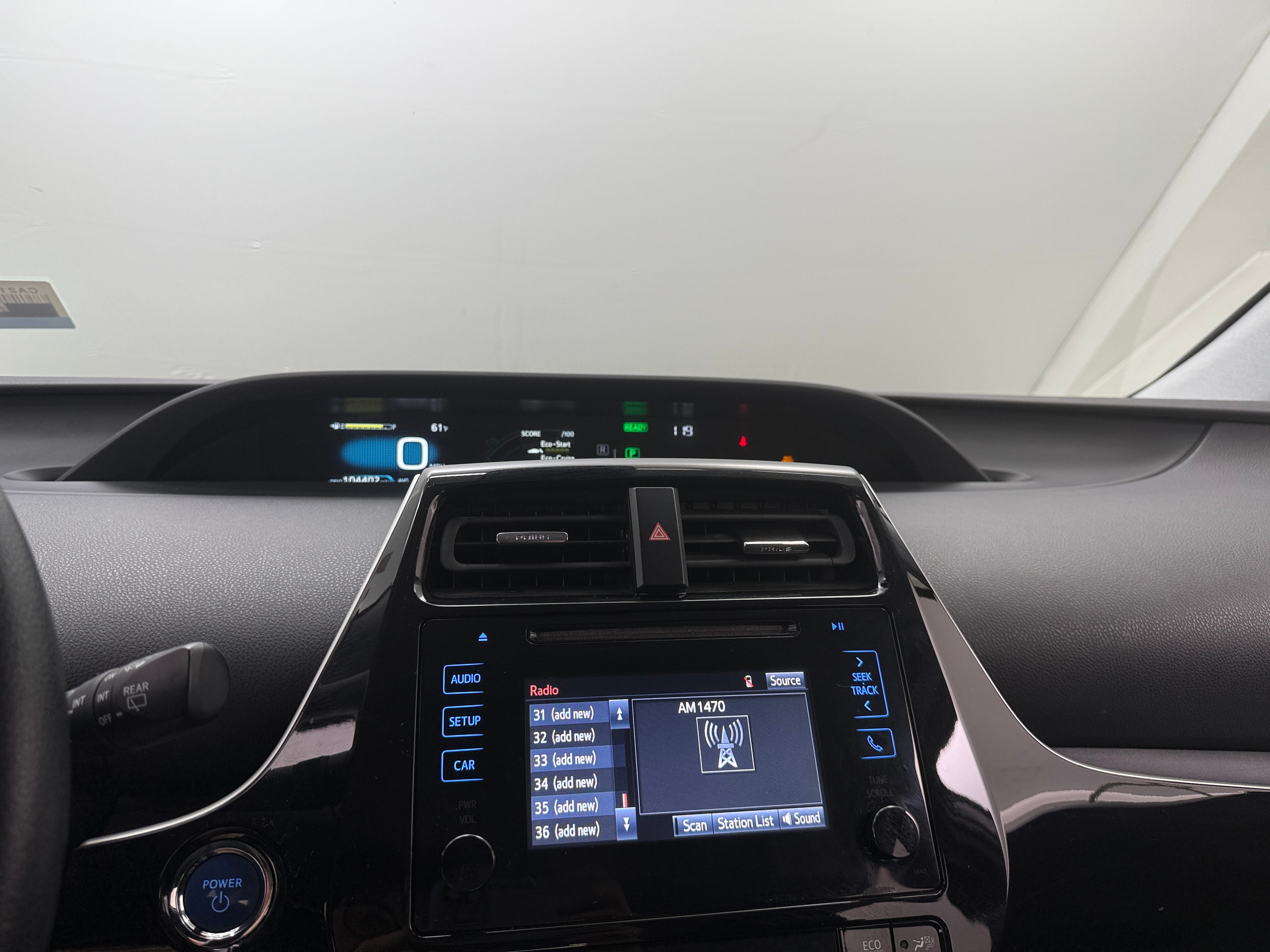2019 Toyota Prius LE 4