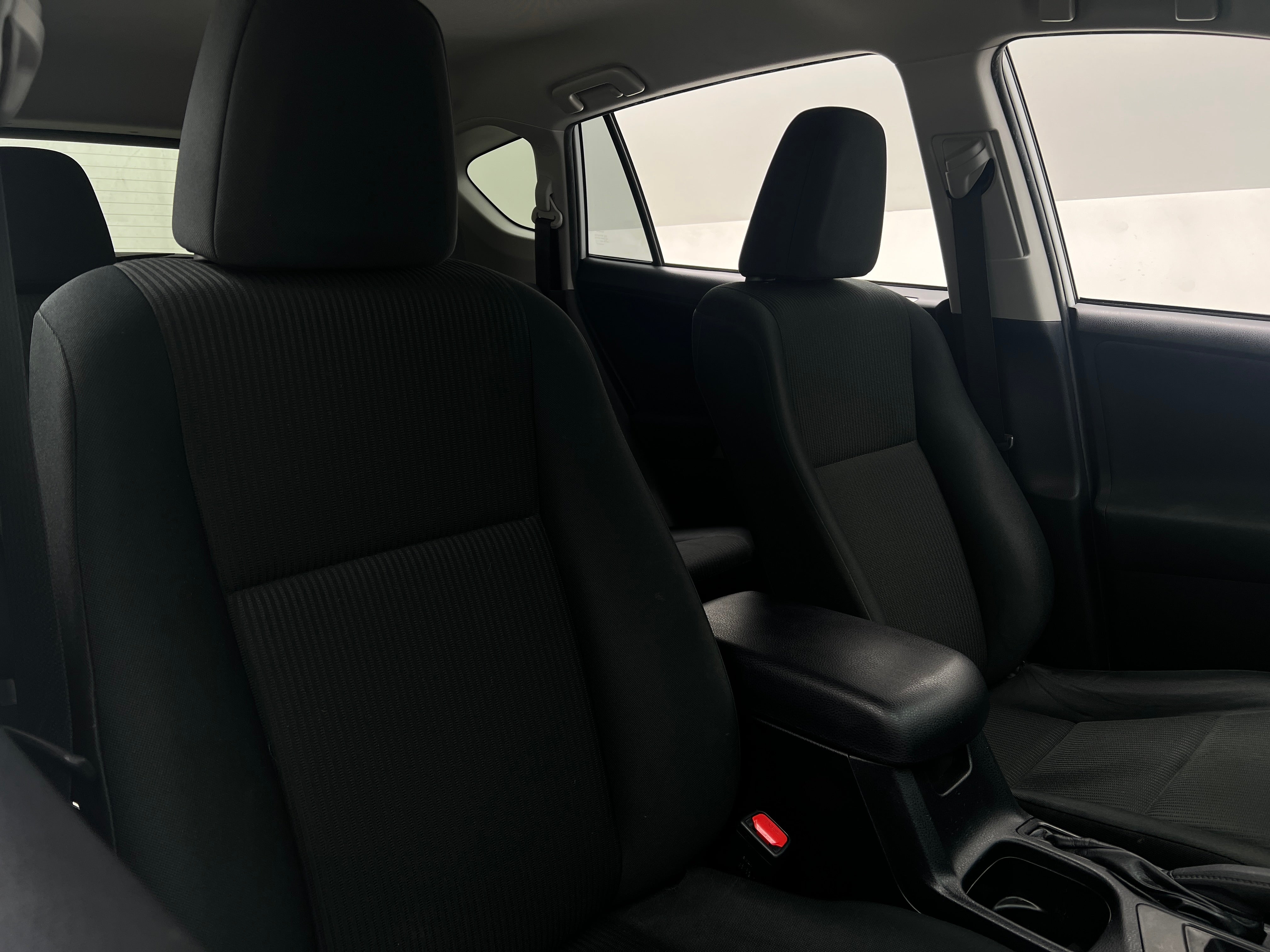 2018 Toyota RAV4 LE 2