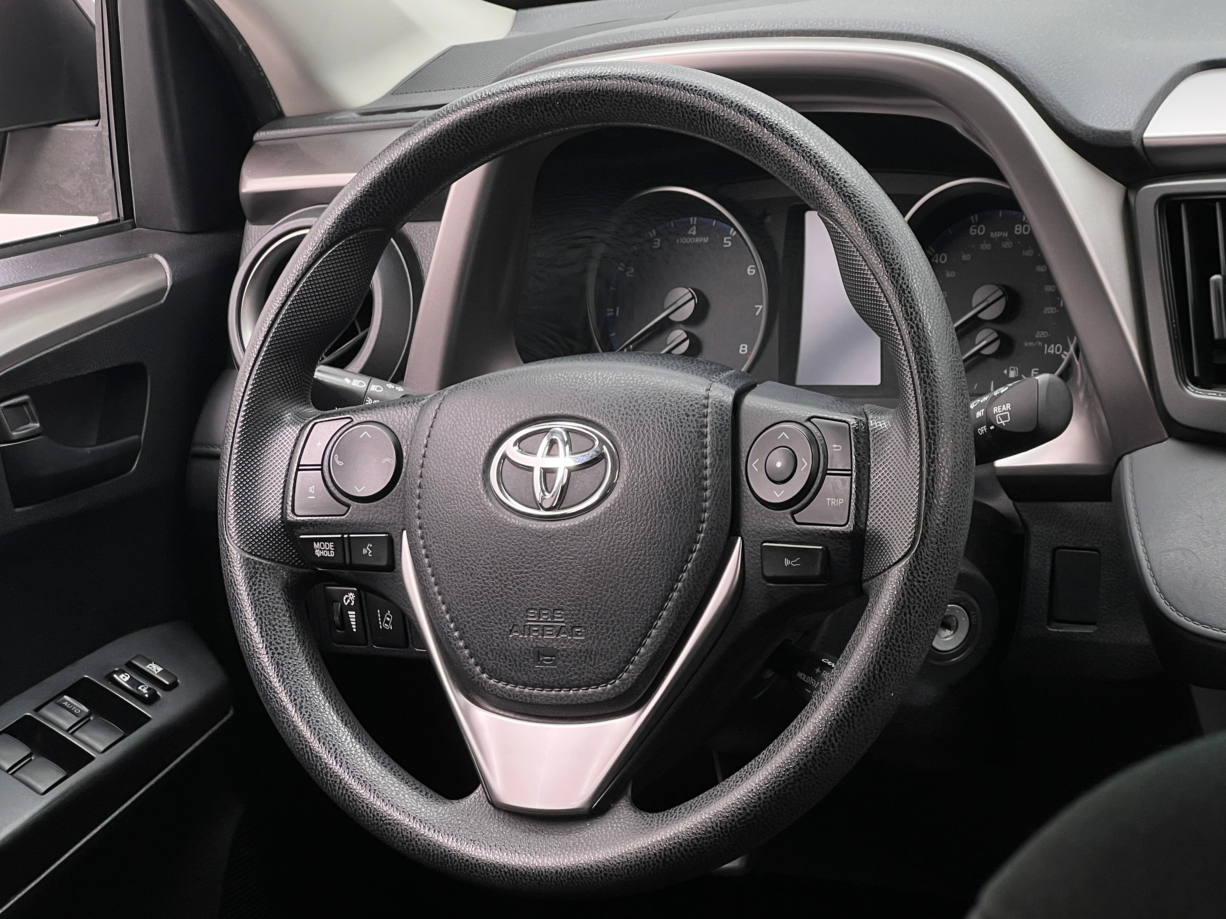 2018 Toyota RAV4 LE 5