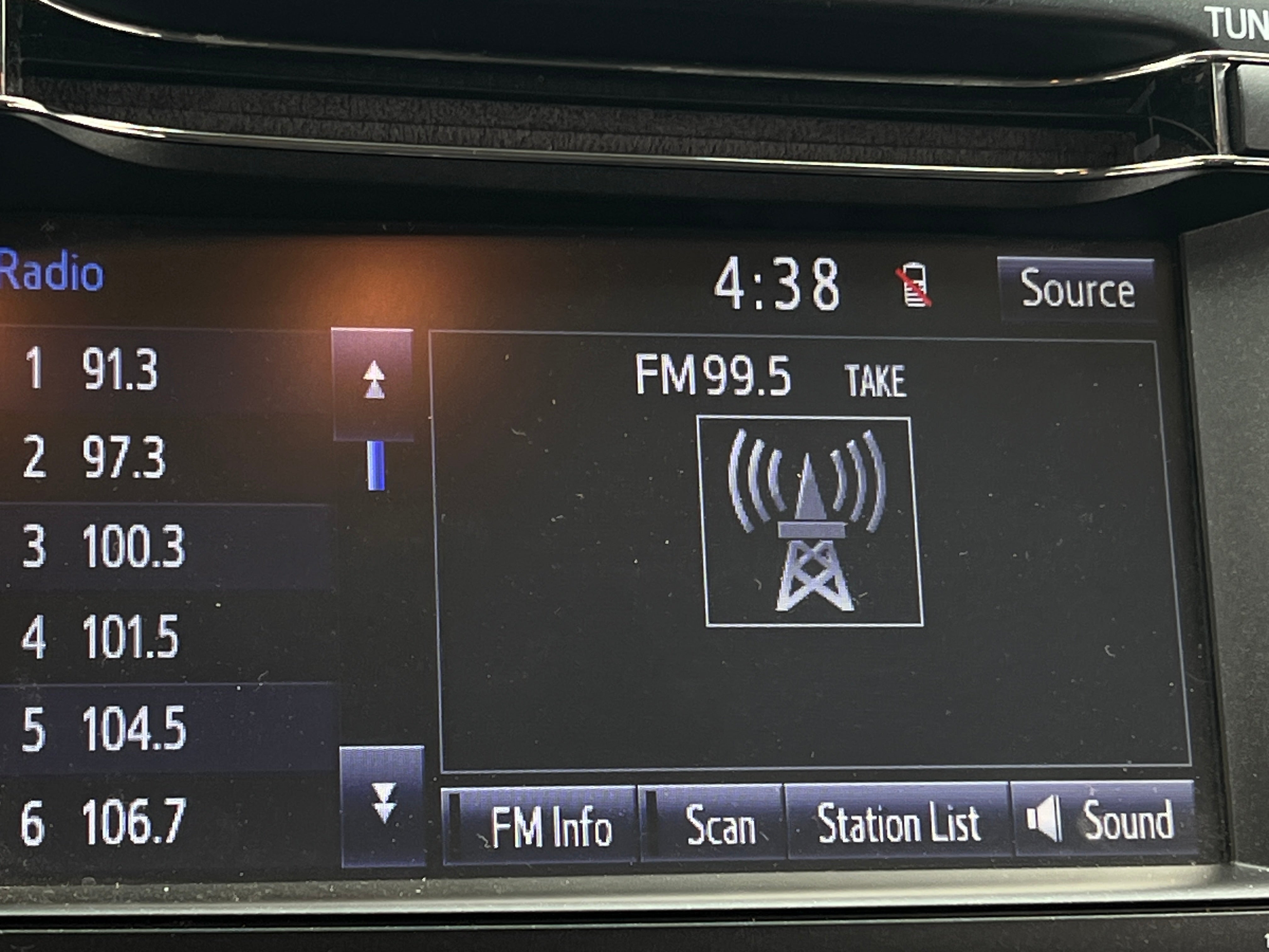 2018 Toyota RAV4 LE 4