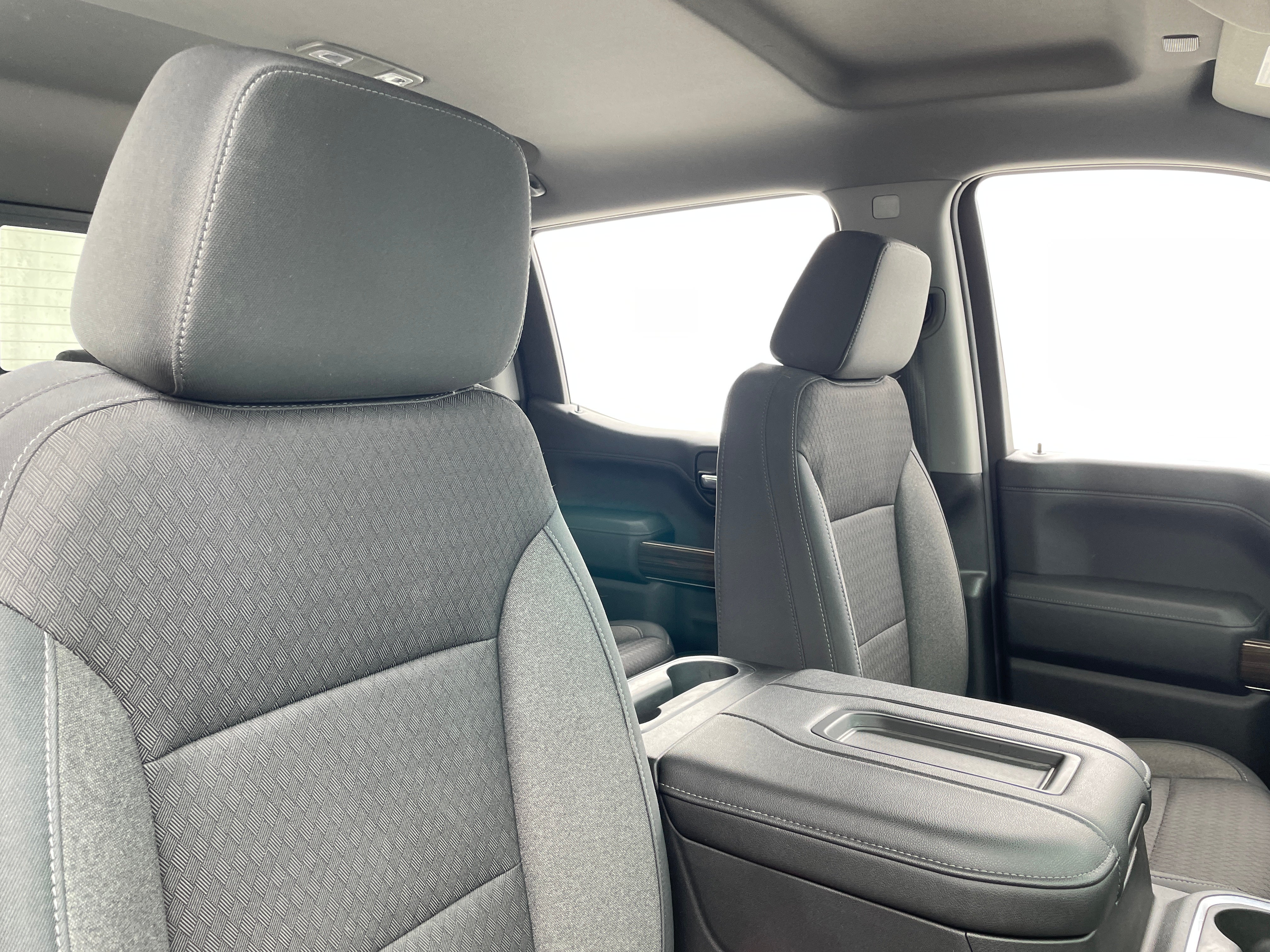 2020 Chevrolet Silverado 1500 RST 2