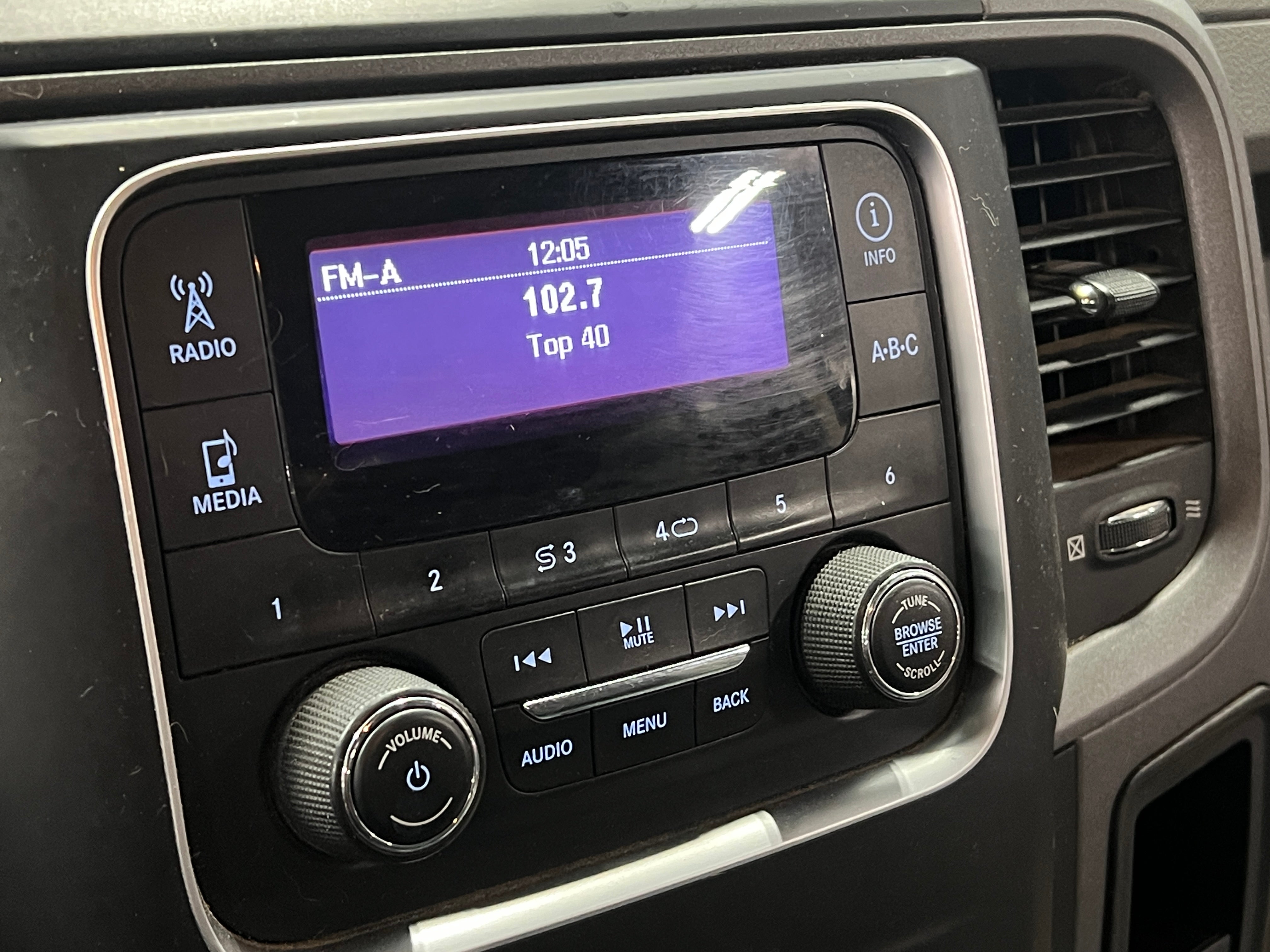 2014 RAM 1500 Tradesman 4