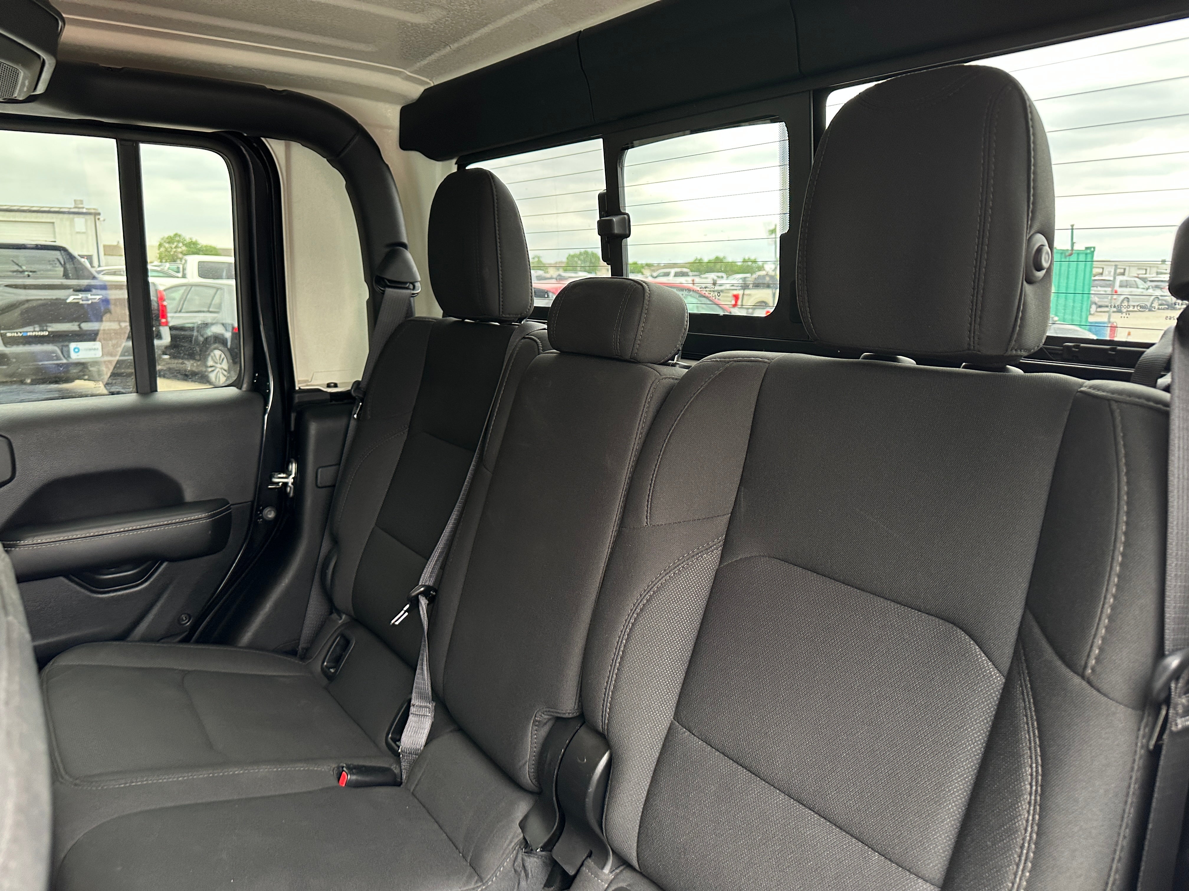 2023 Jeep Gladiator Overland 6