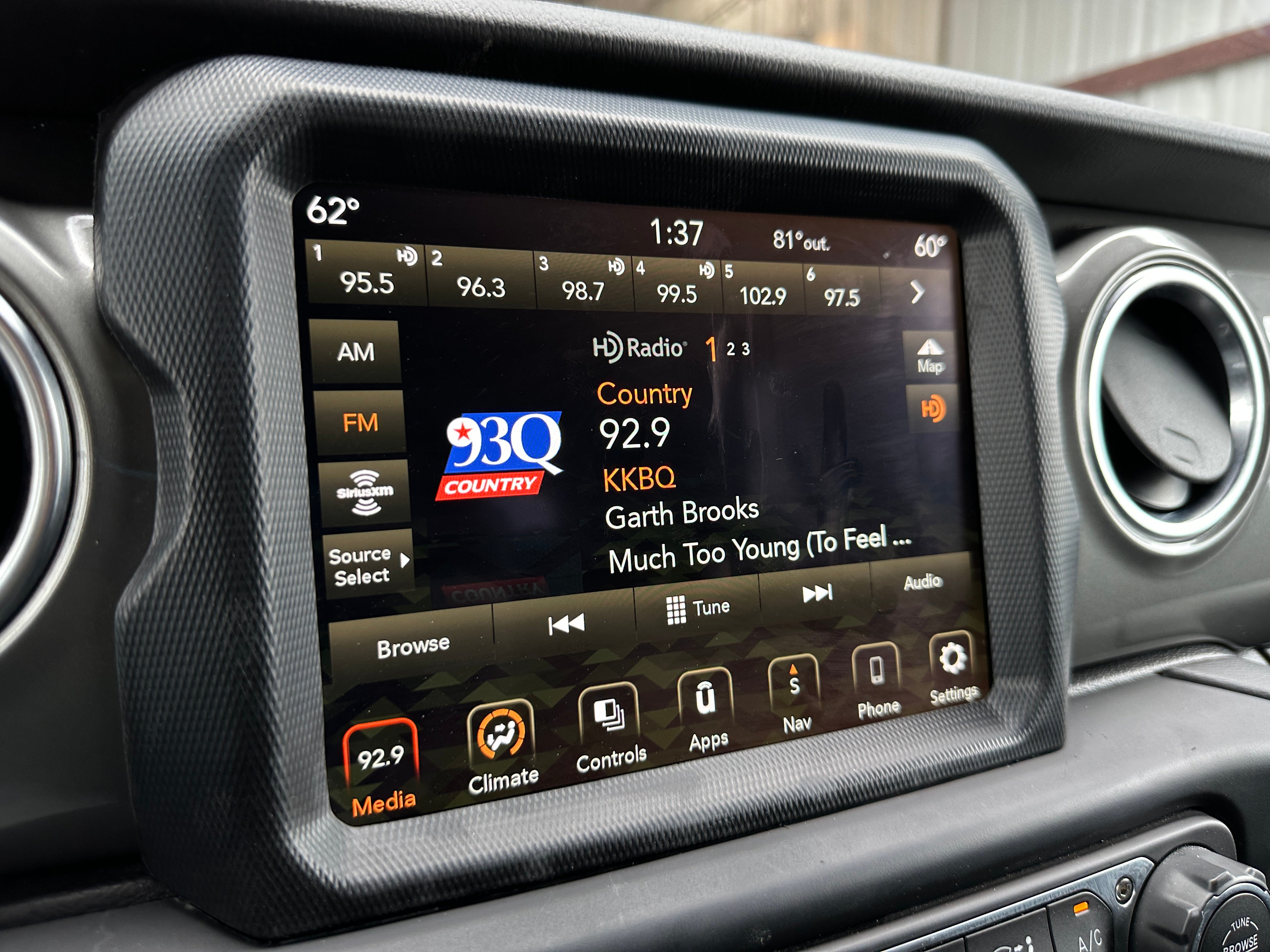 2023 Jeep Gladiator Overland 4
