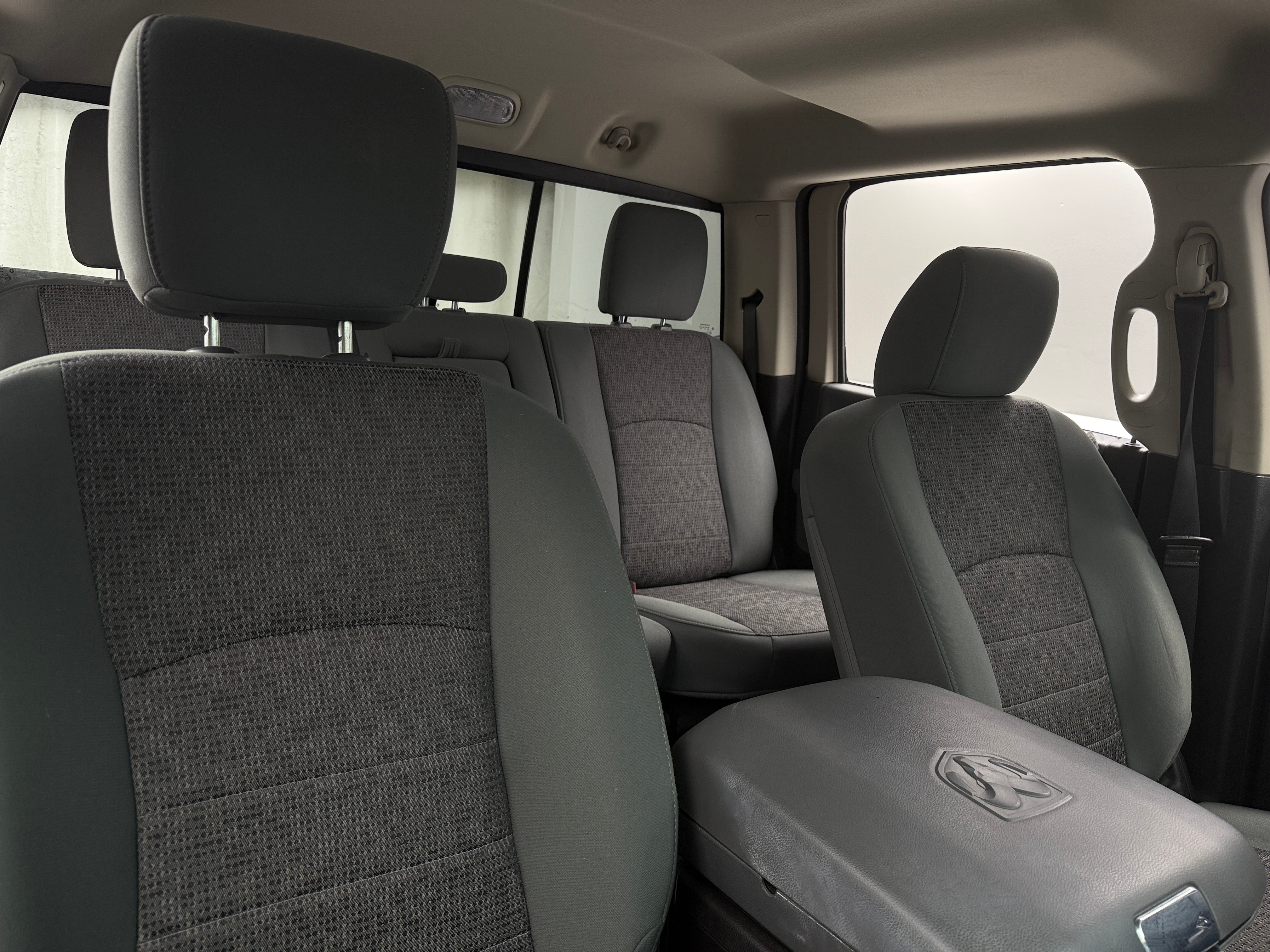 2016 RAM 3500 Big Horn 2