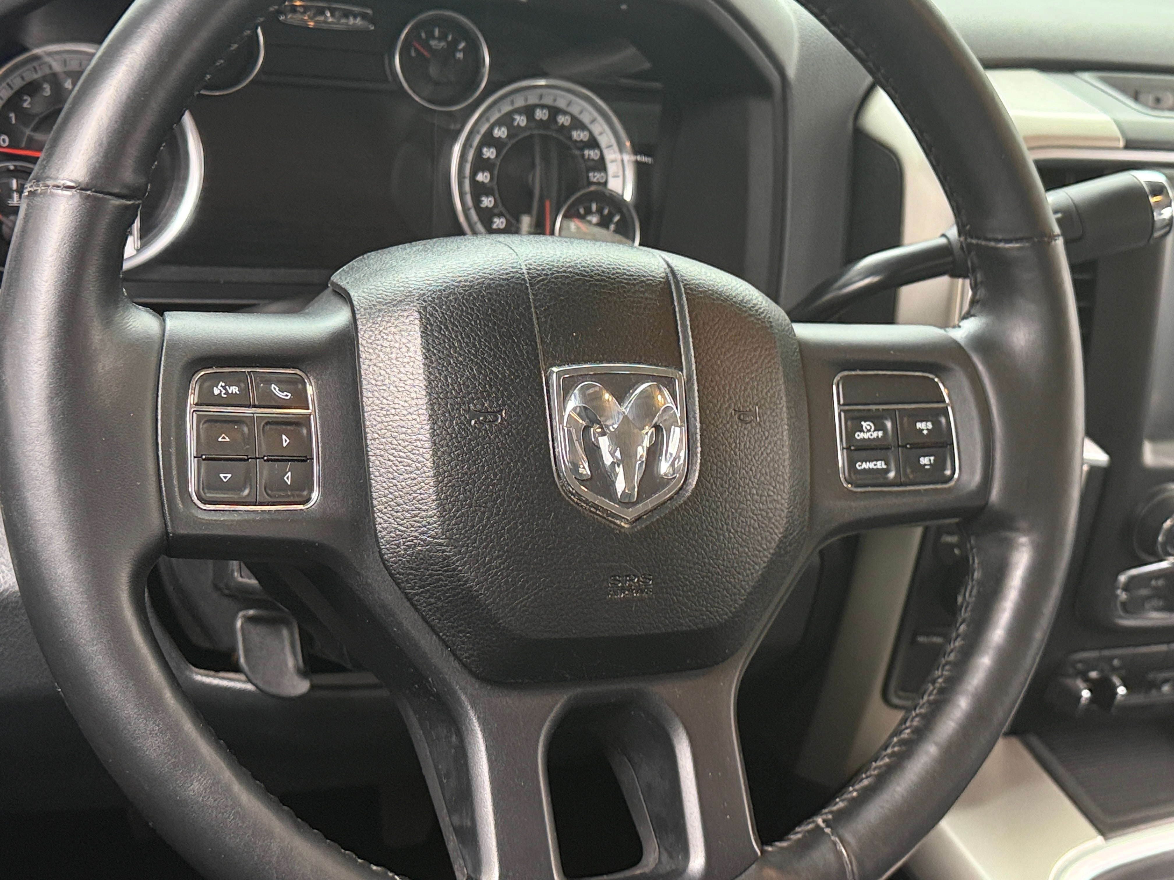 2016 RAM 3500 Big Horn 5