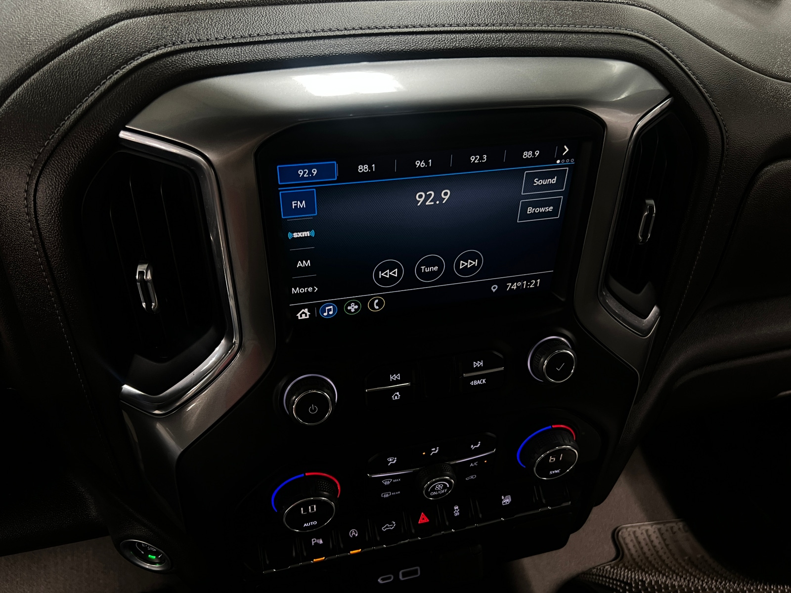 Thumbnail: 2022 Chevrolet Silverado 1500 - 4