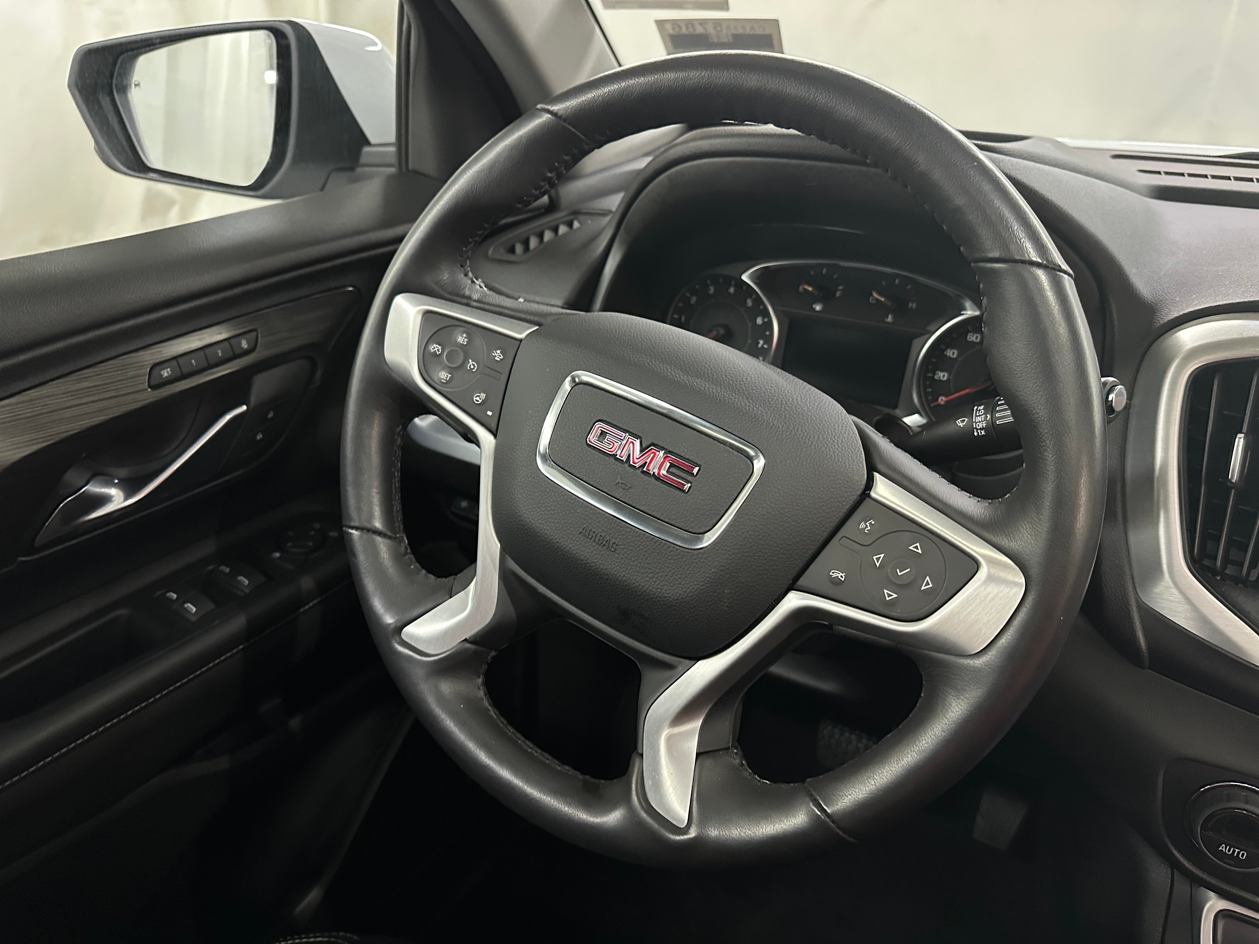 2022 GMC Terrain SLT 4