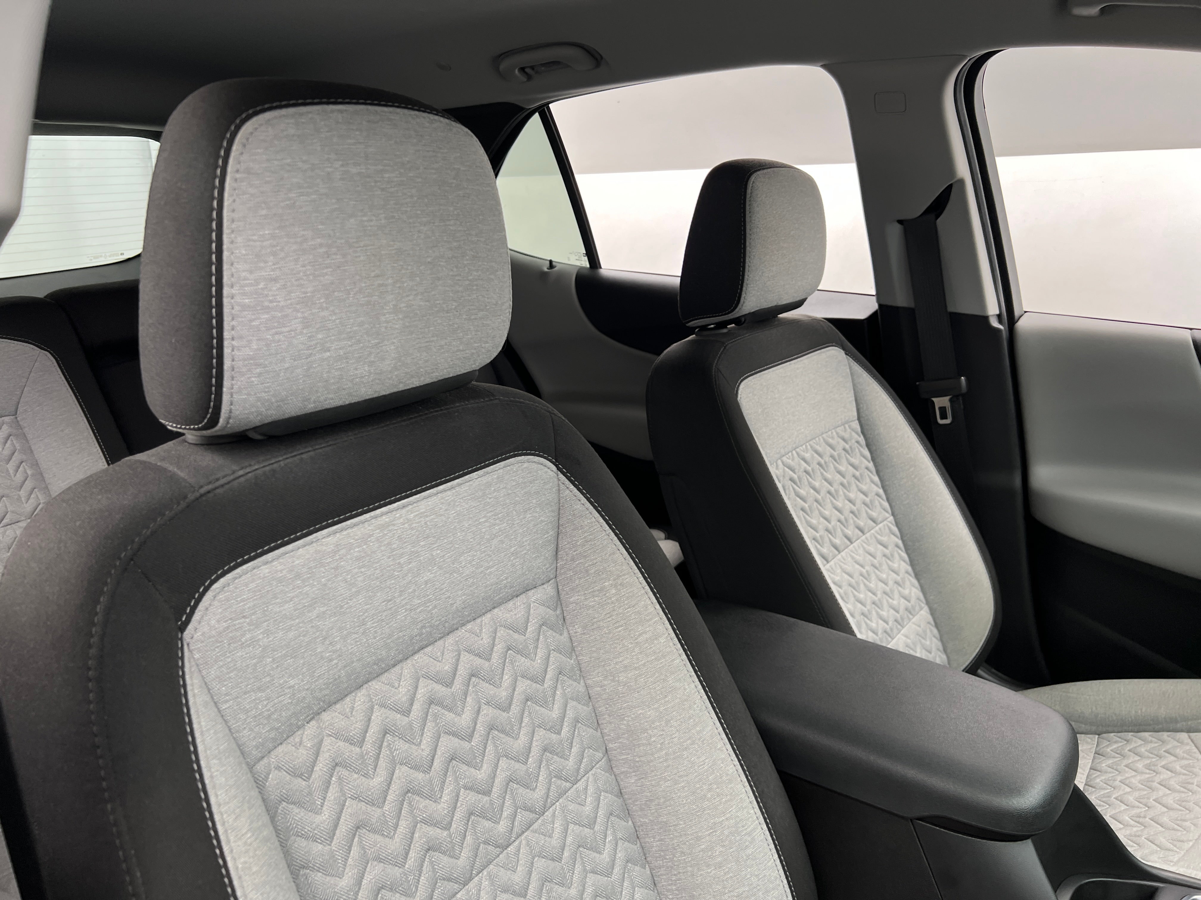 2022 Chevrolet Equinox LT 2