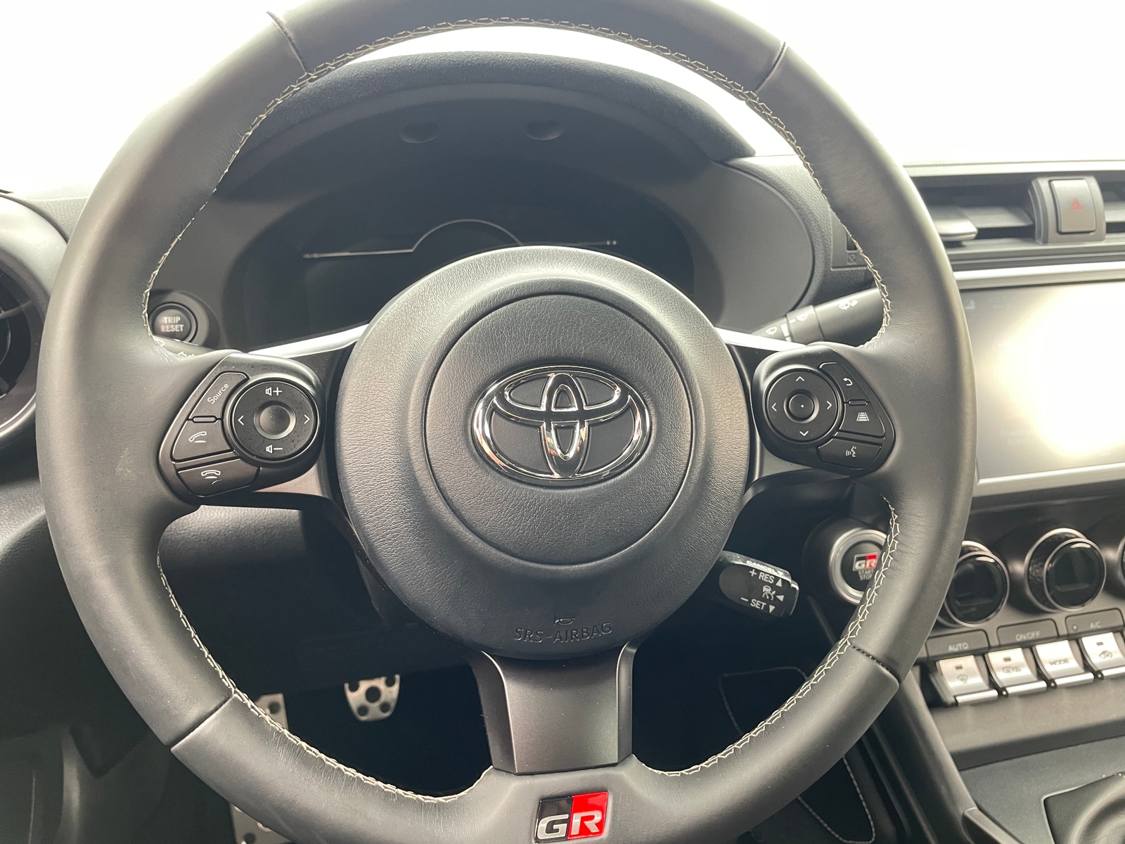 Thumbnail: 2024 Toyota GR86 - 3