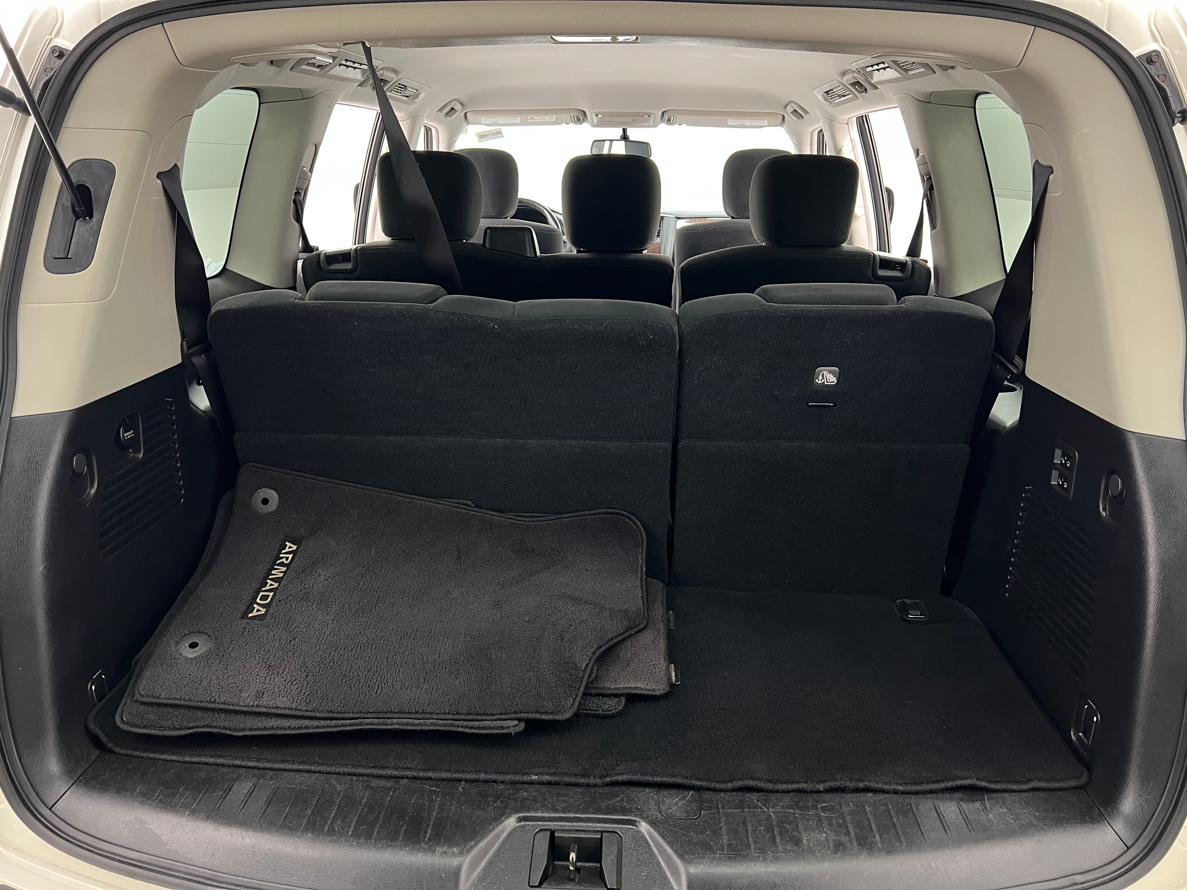 2019 Nissan Armada SV 7