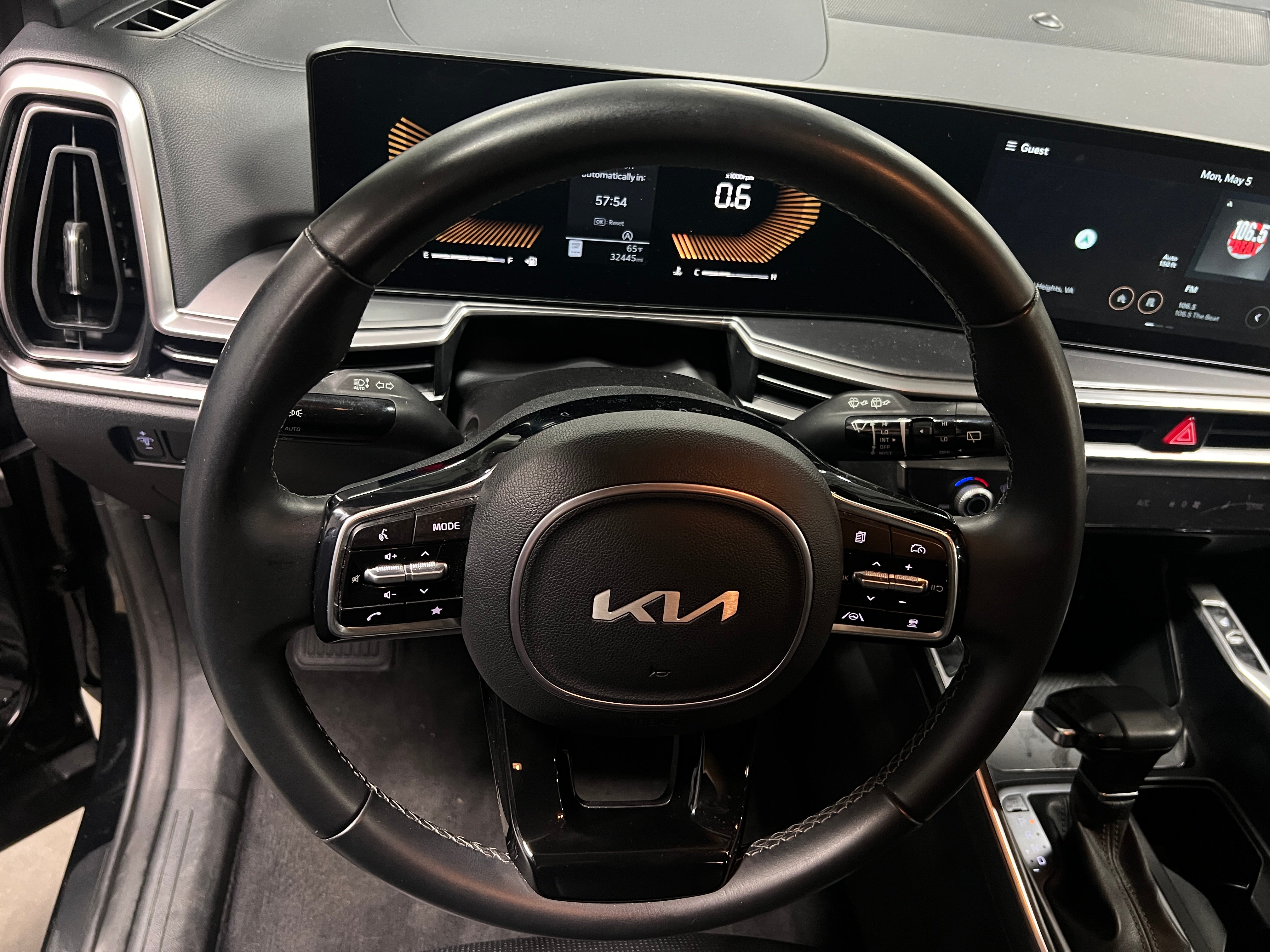 2024 Kia Sorento S 4