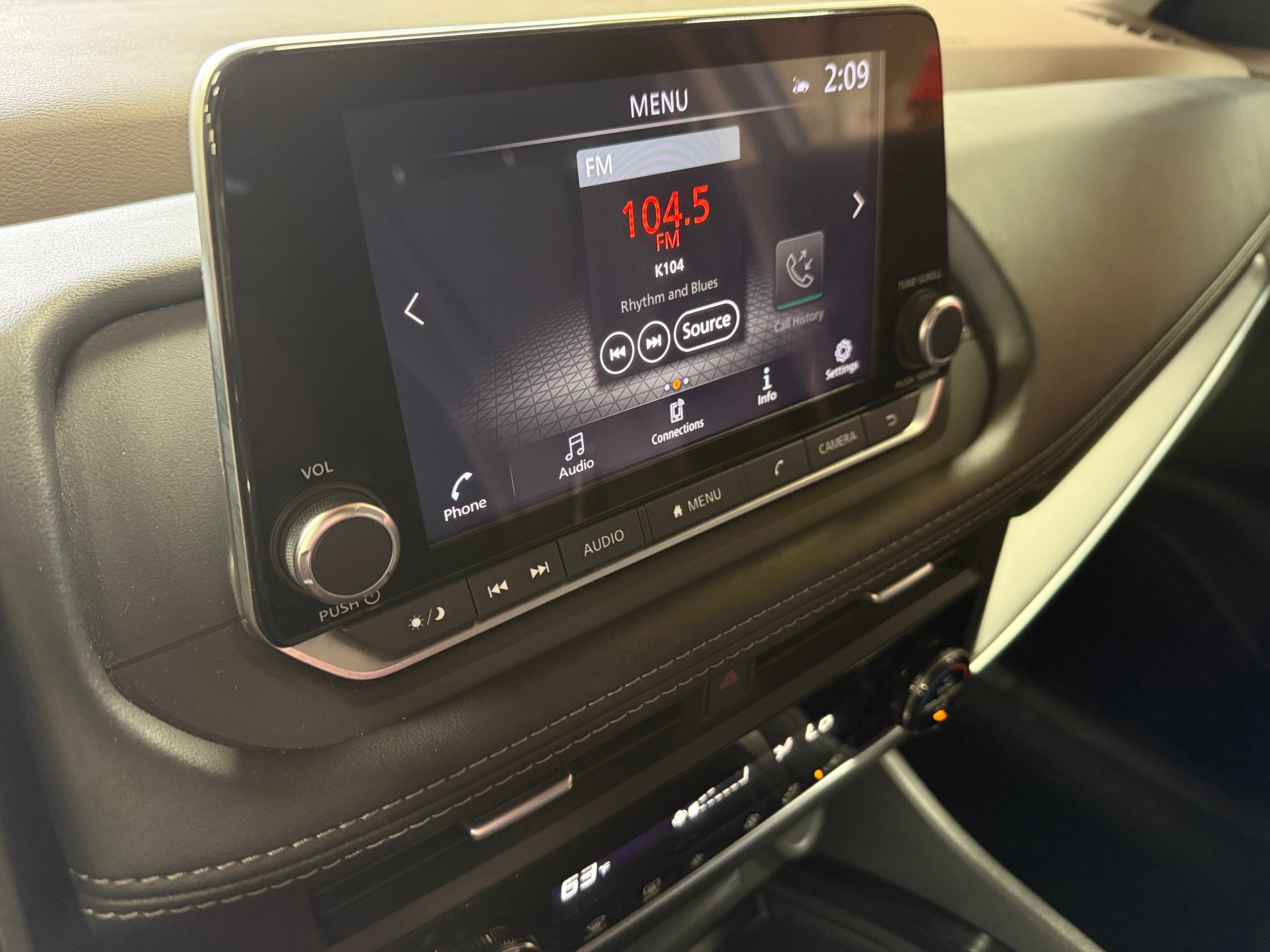 2023 Nissan Rogue SV 4
