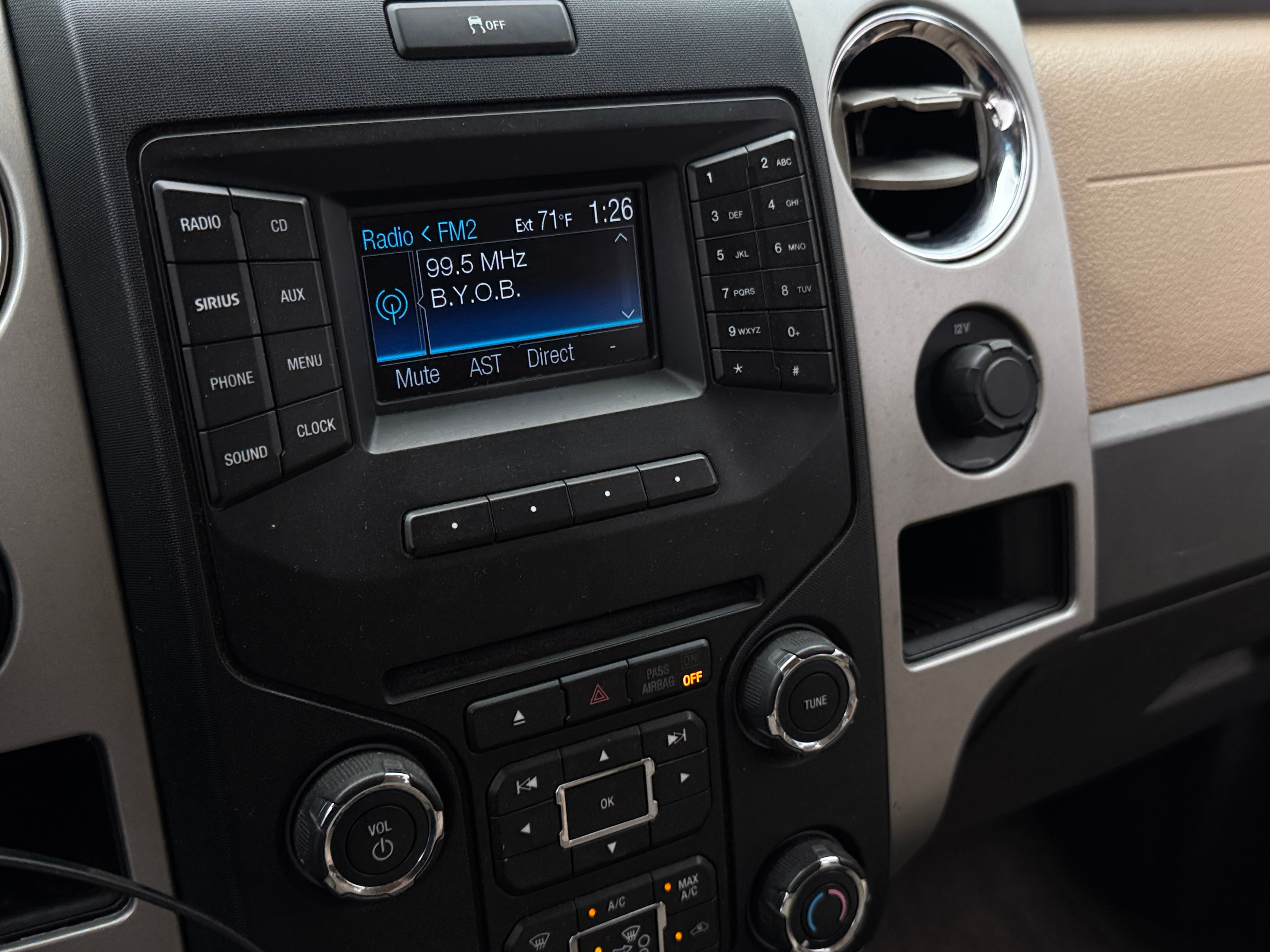 2014 Ford Econoline E-150 4