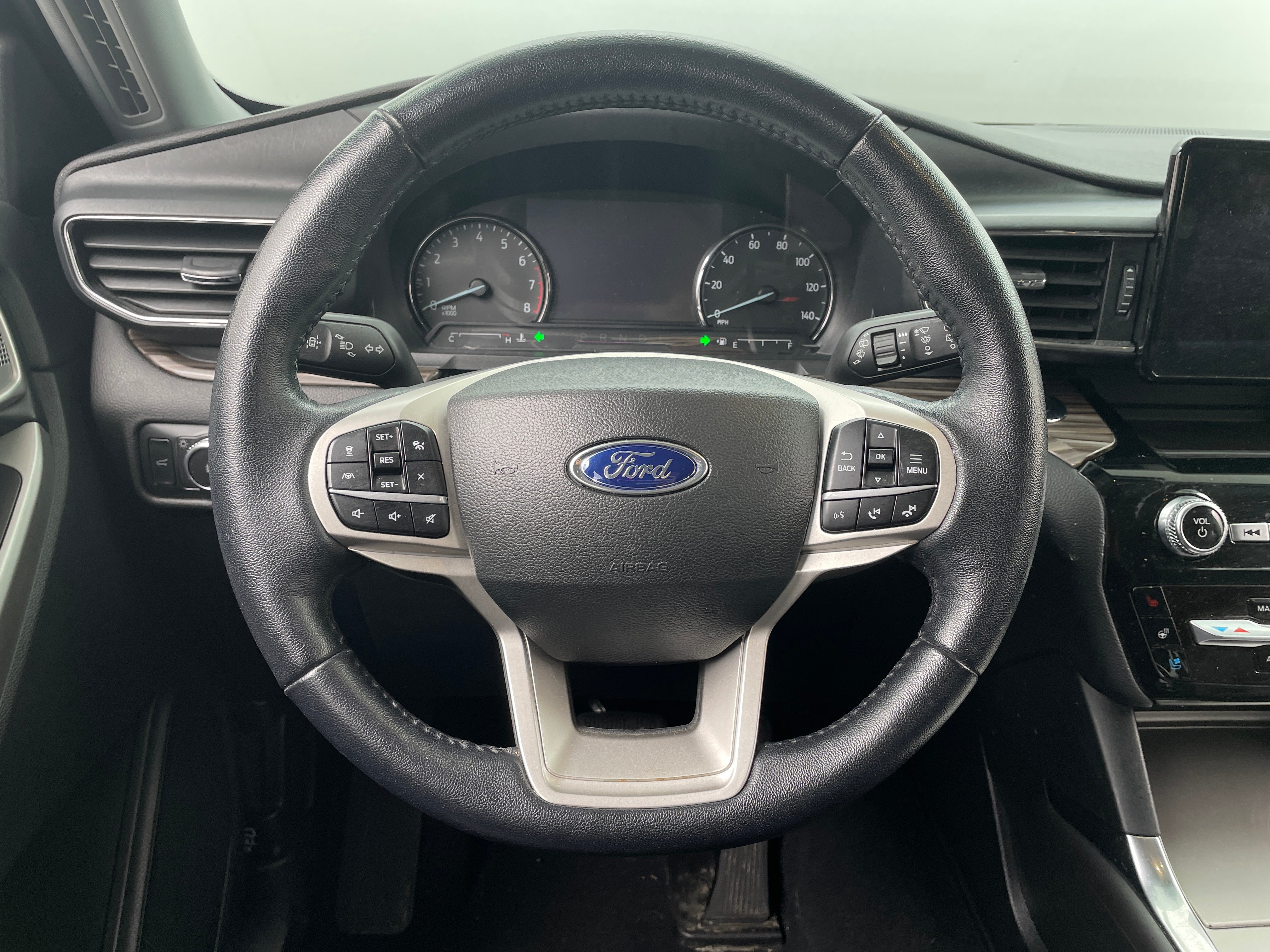 2022 Ford Explorer Limited 4