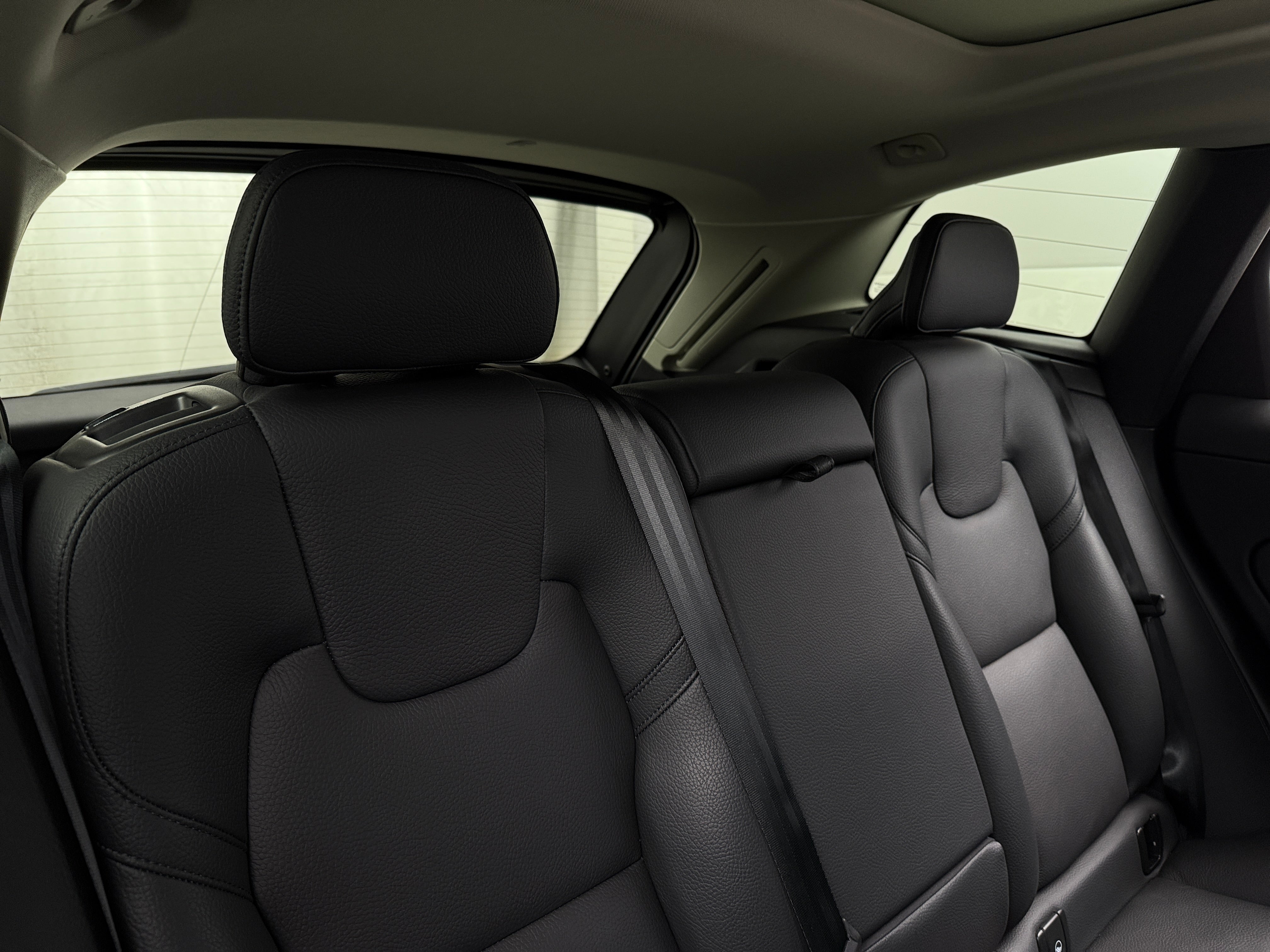 2023 Volvo XC60 B5 Plus 5