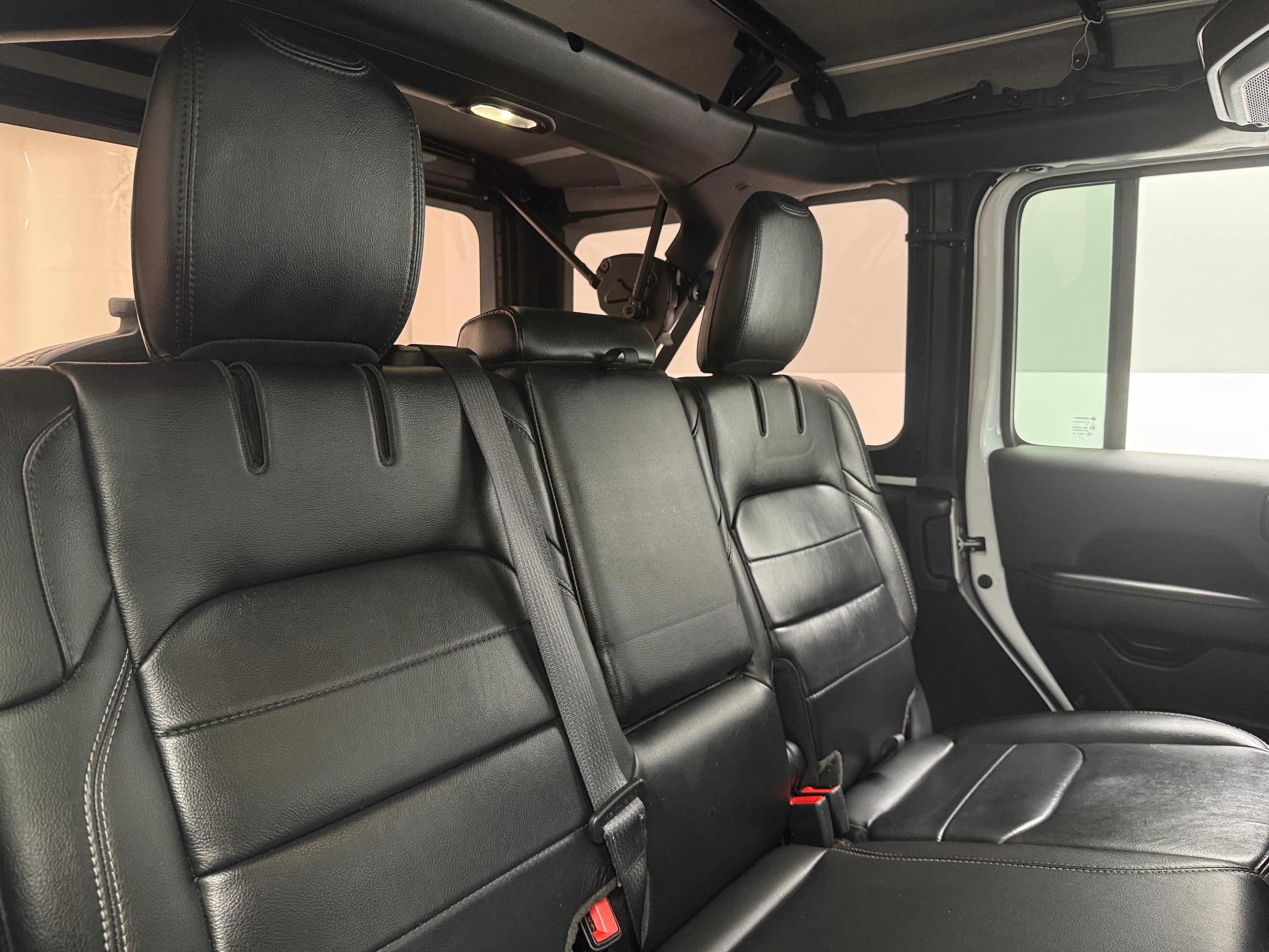 2022 Jeep Wrangler Unlimited Sahara 4xe 5