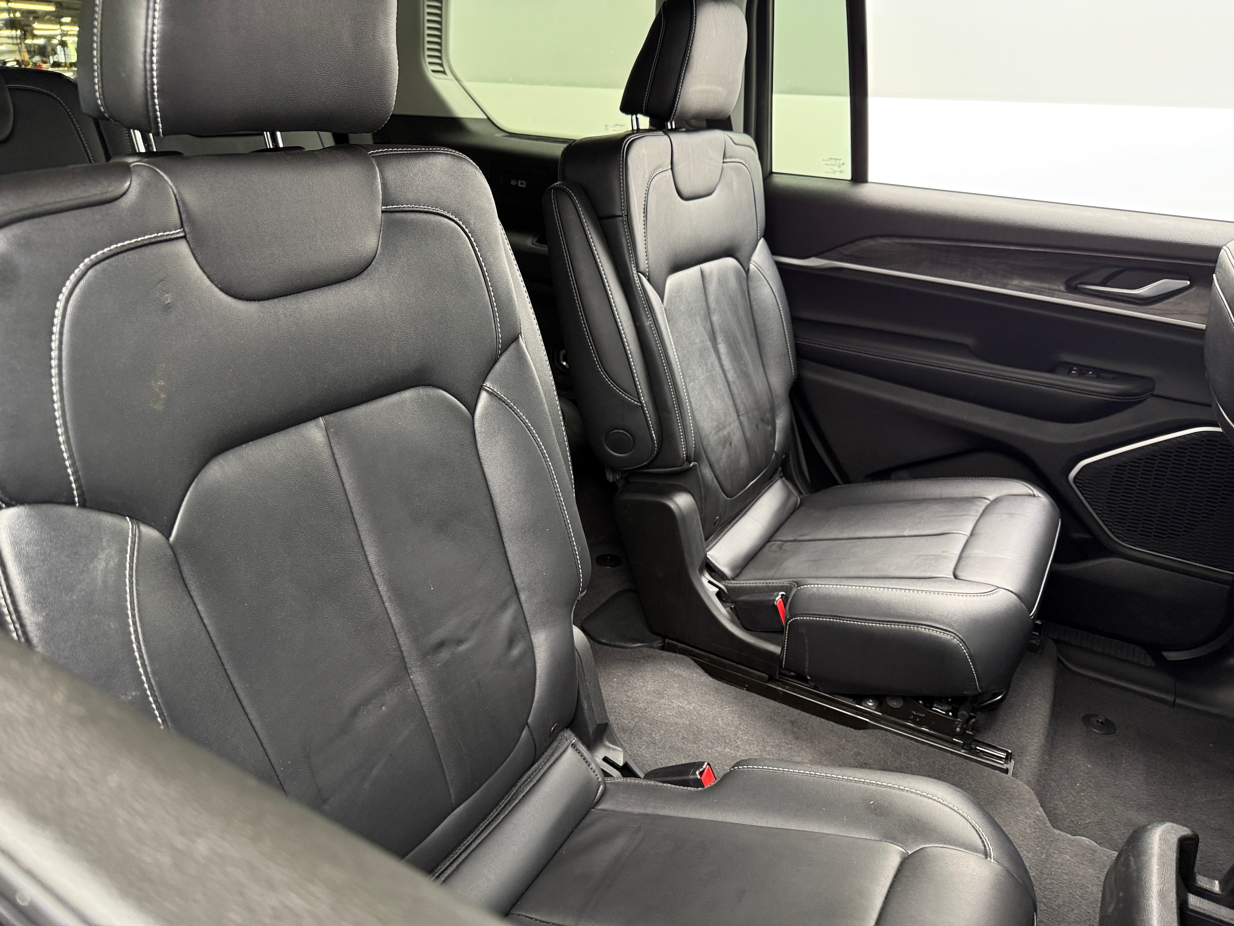 2022 Jeep Grand Cherokee L Limited Edition 5