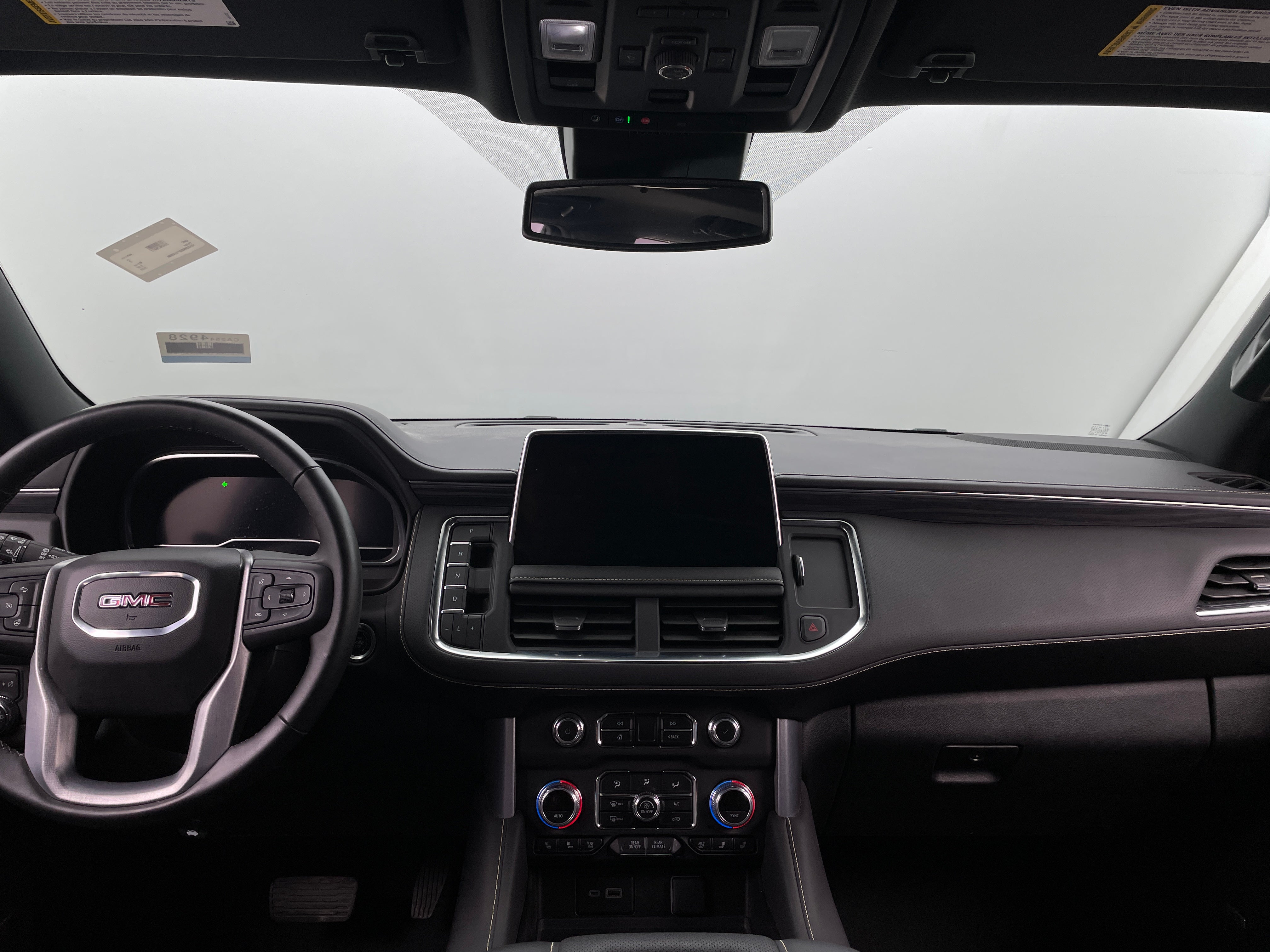 2023 GMC Yukon SLT 2