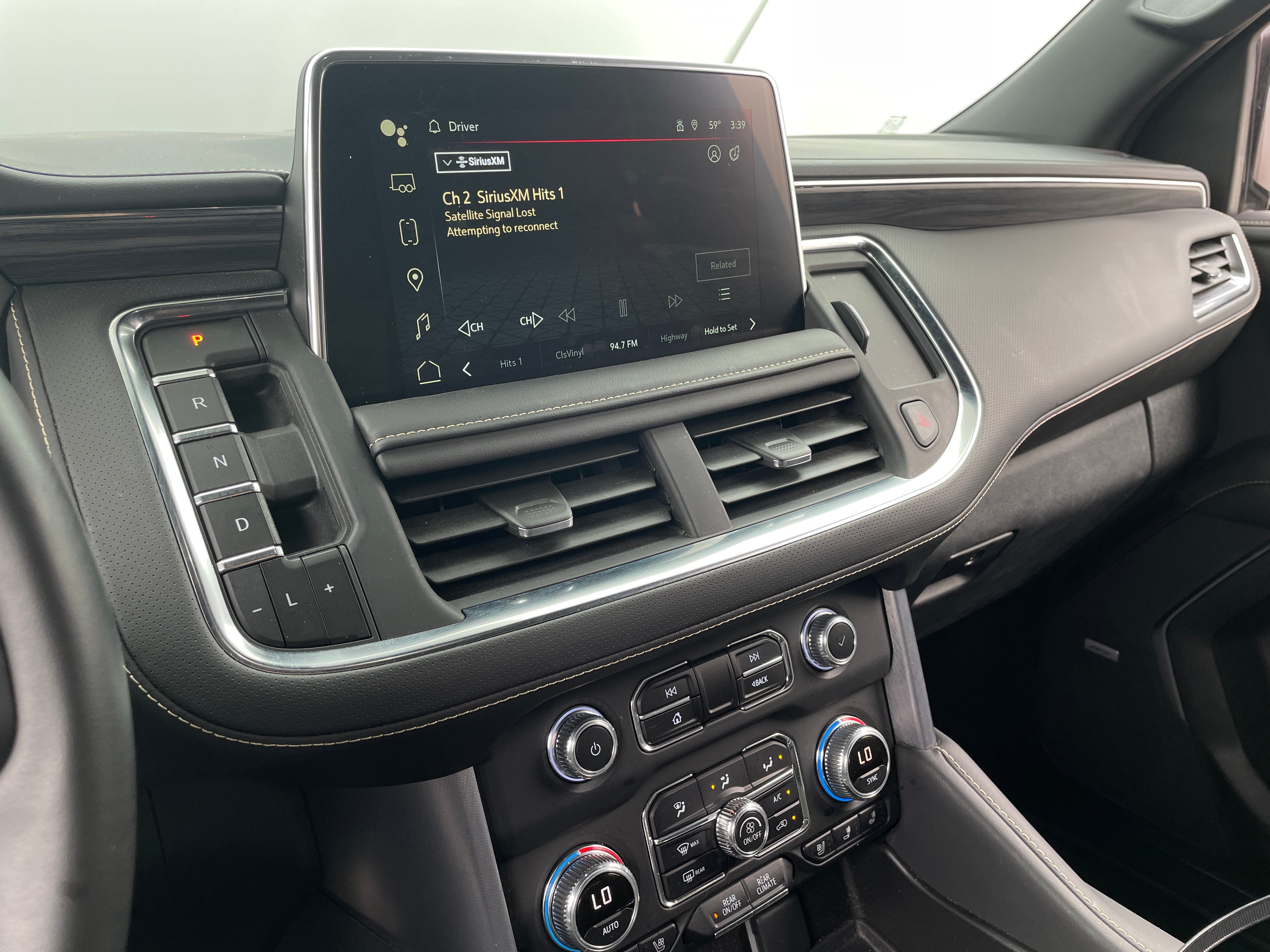 2023 GMC Yukon SLT 3