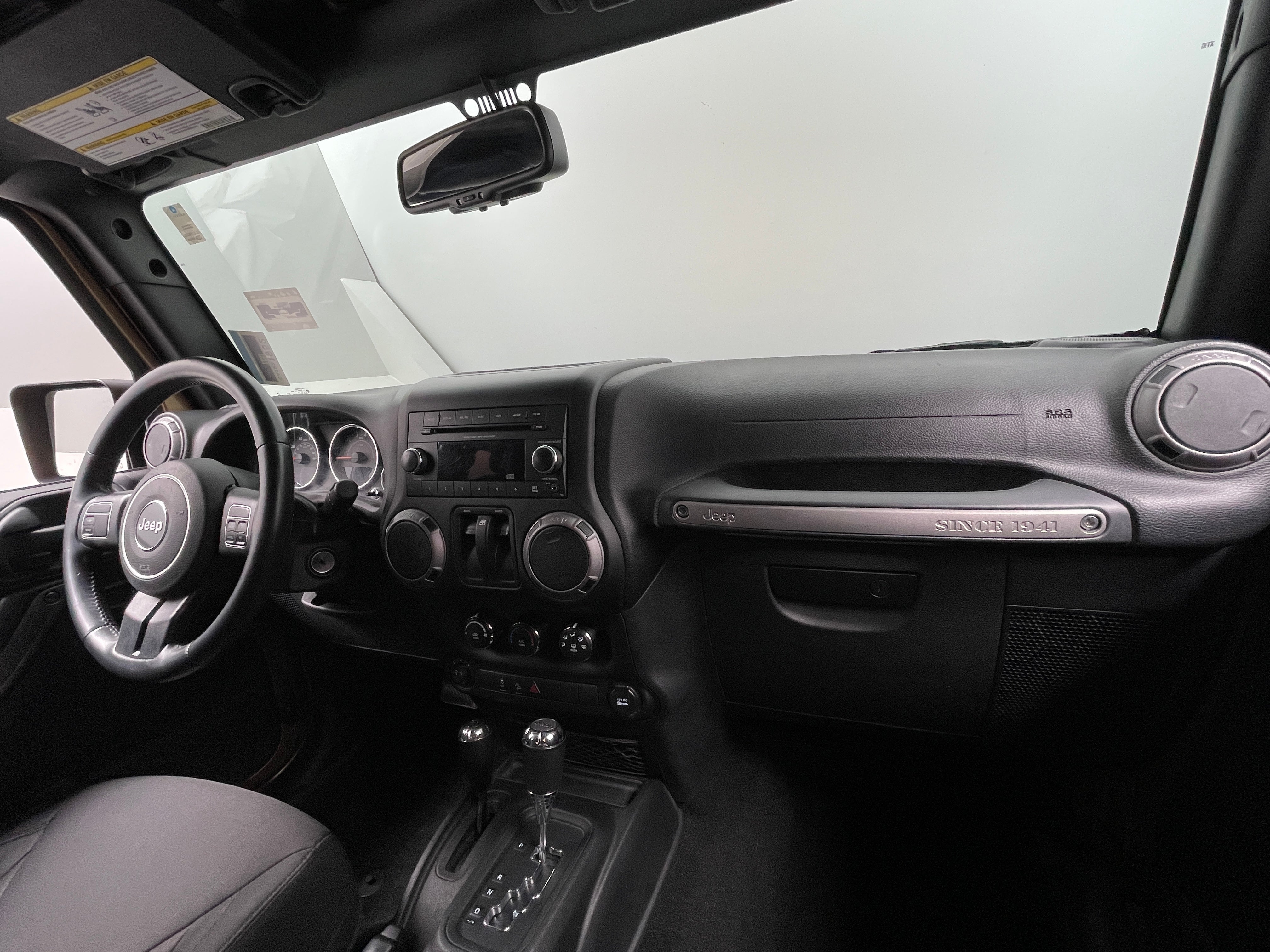 2015 Jeep Wrangler Sport 3