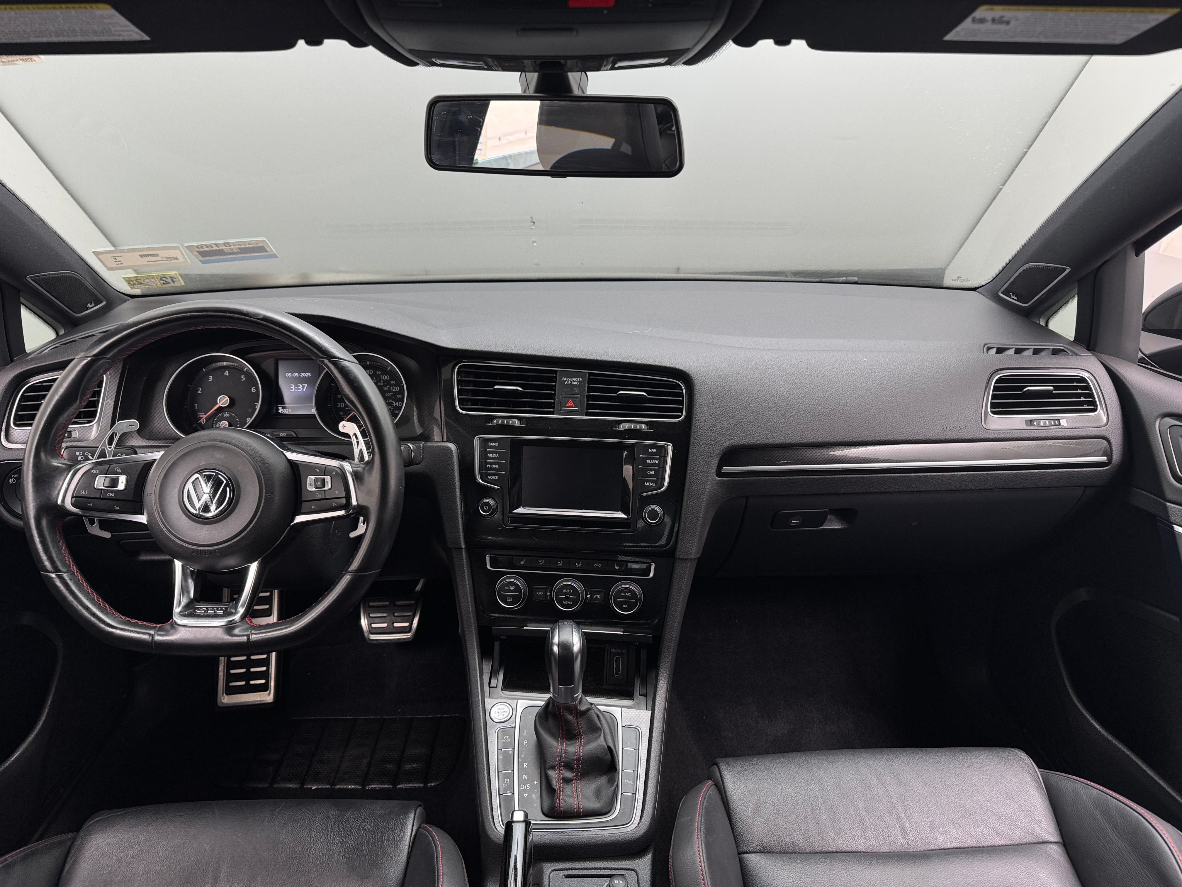 2015 Volkswagen Golf GTI Autobahn 2