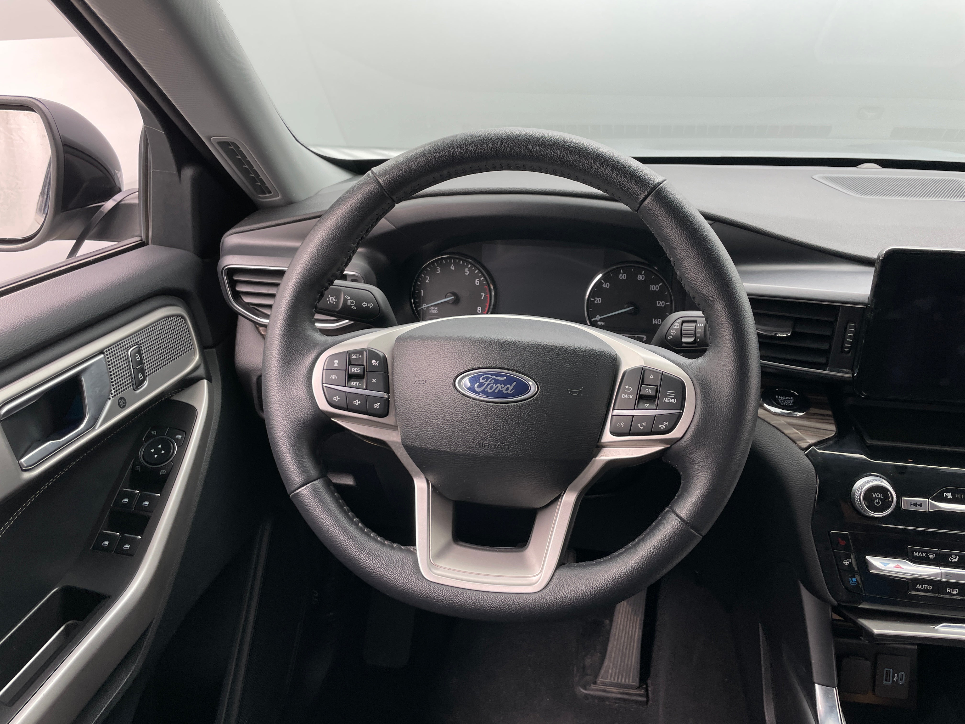 2024 Ford Explorer Limited 4