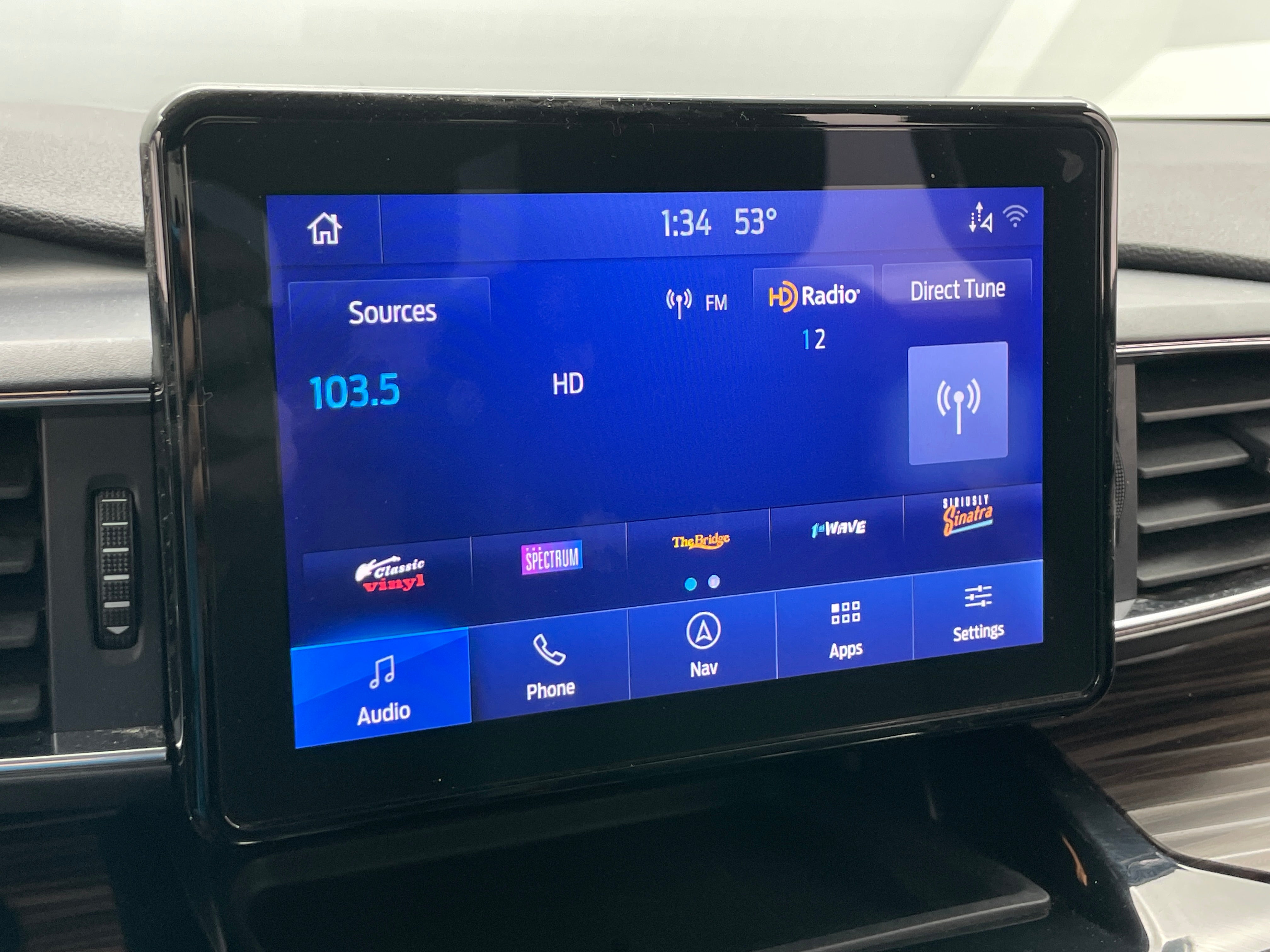 2024 Ford Explorer Limited 3
