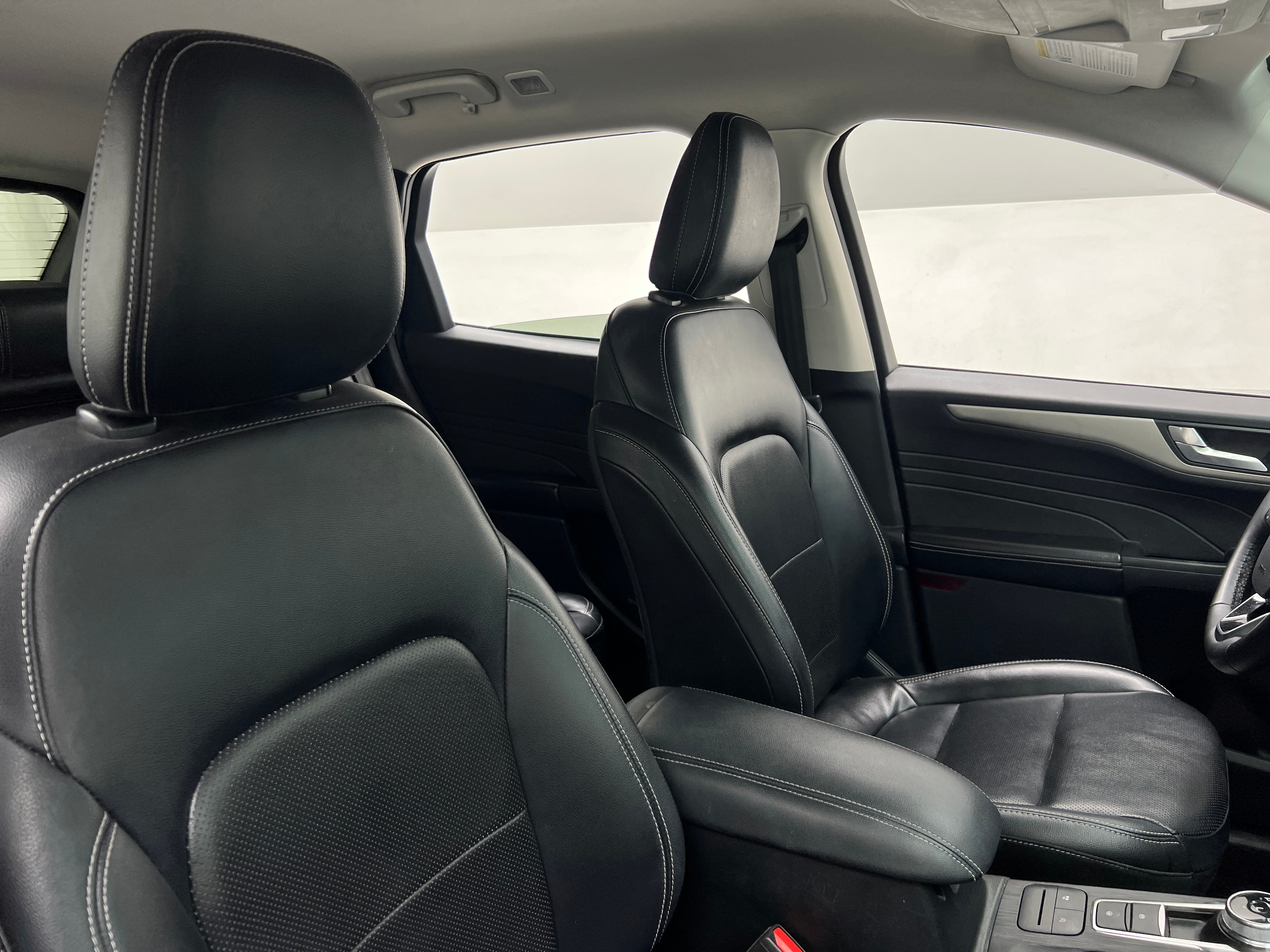 2022 Ford Escape SEL 2