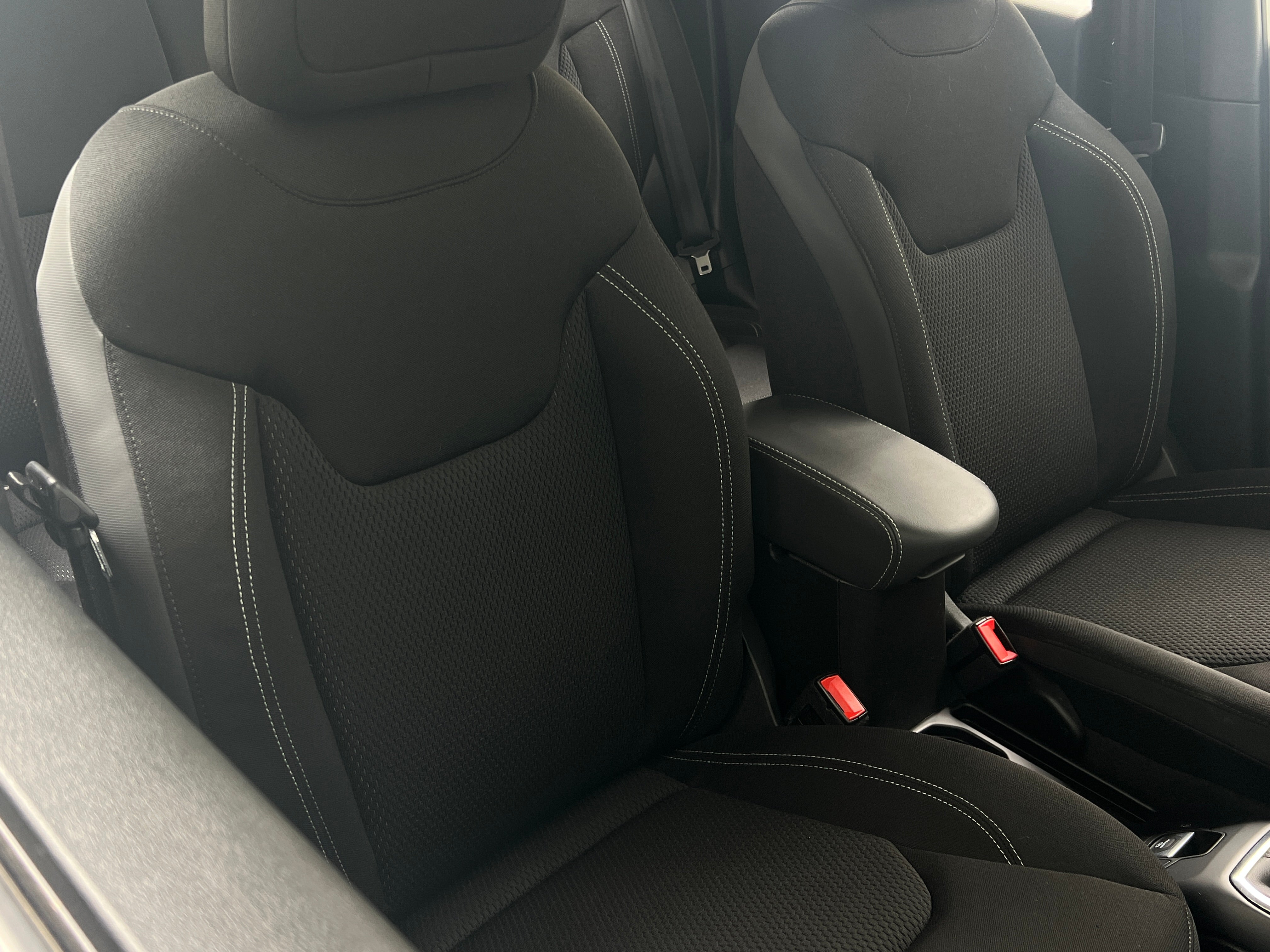 2023 Jeep Renegade Altitude 2
