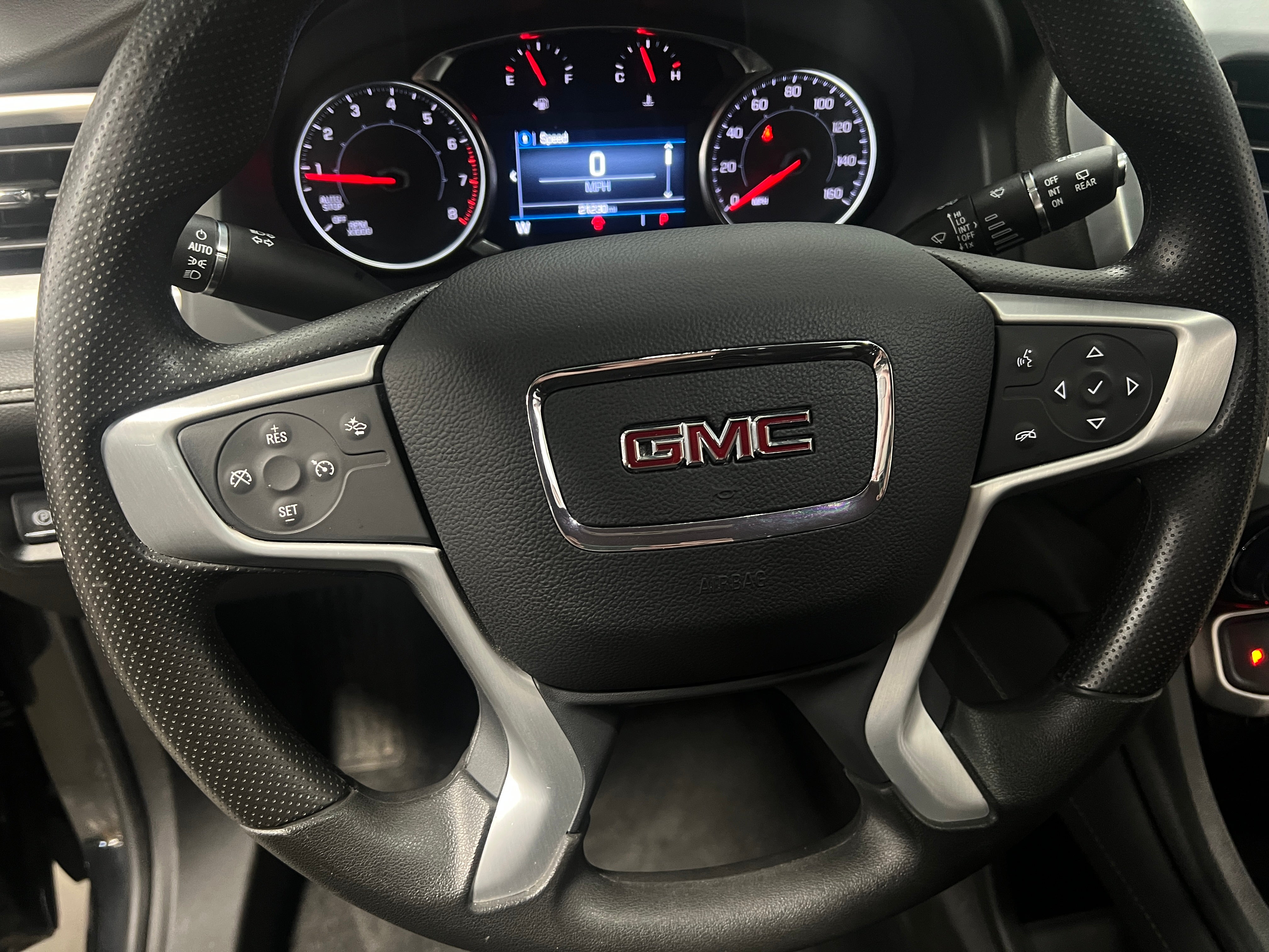 2023 GMC Acadia SLE 5