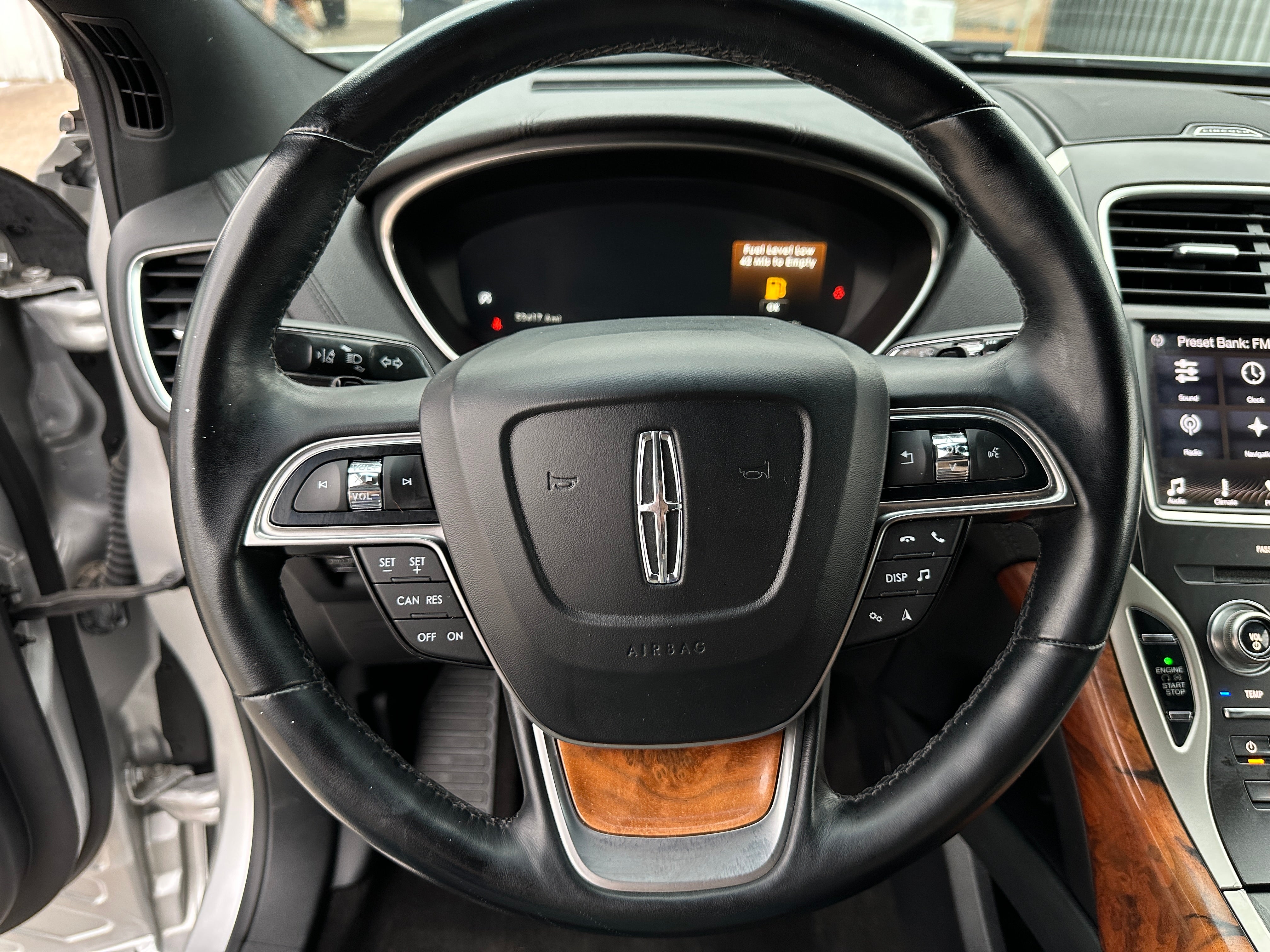 2019 Lincoln Nautilus Select 4