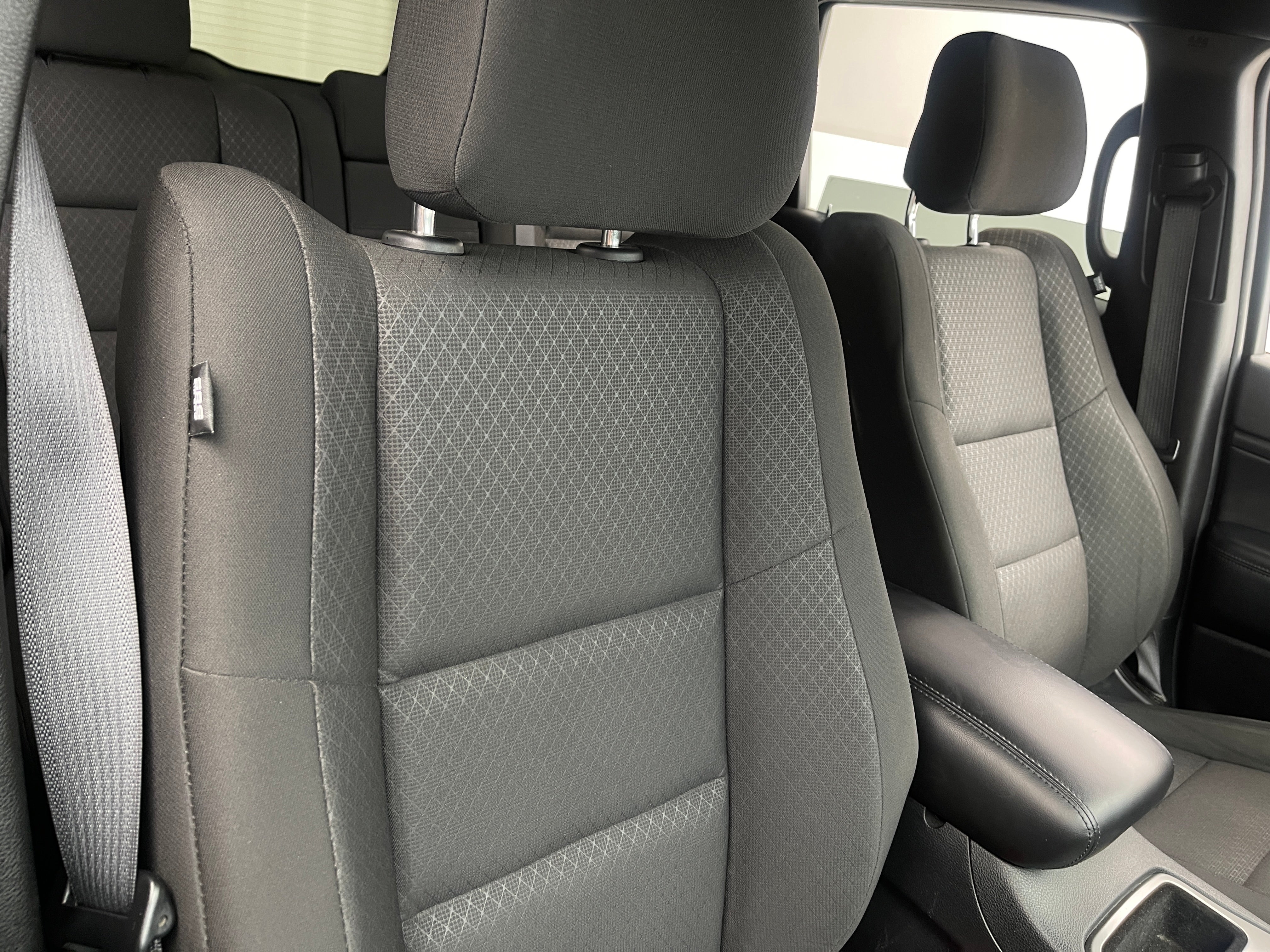 2020 Jeep Grand Cherokee Laredo 2