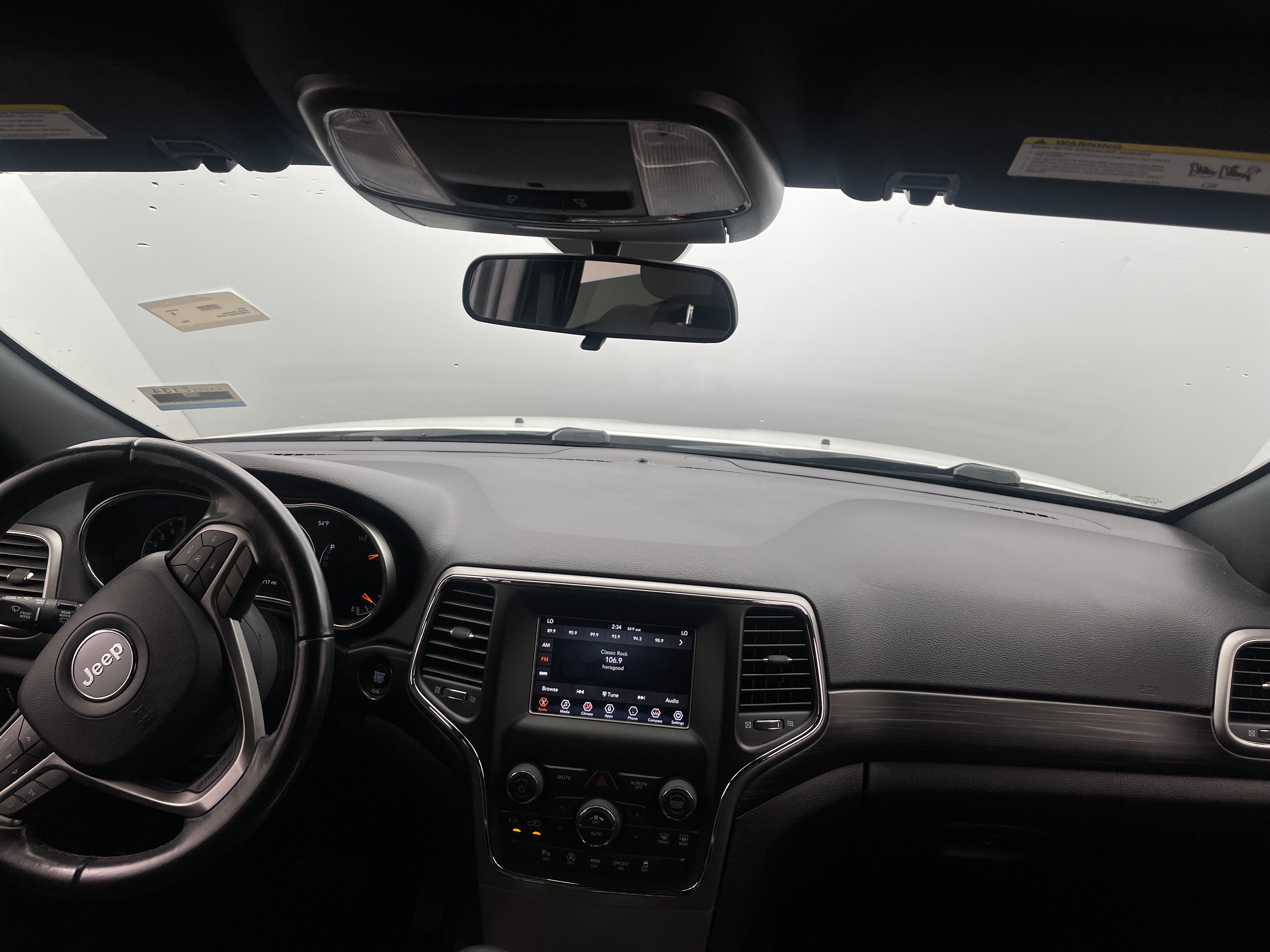 2020 Jeep Grand Cherokee Laredo 3
