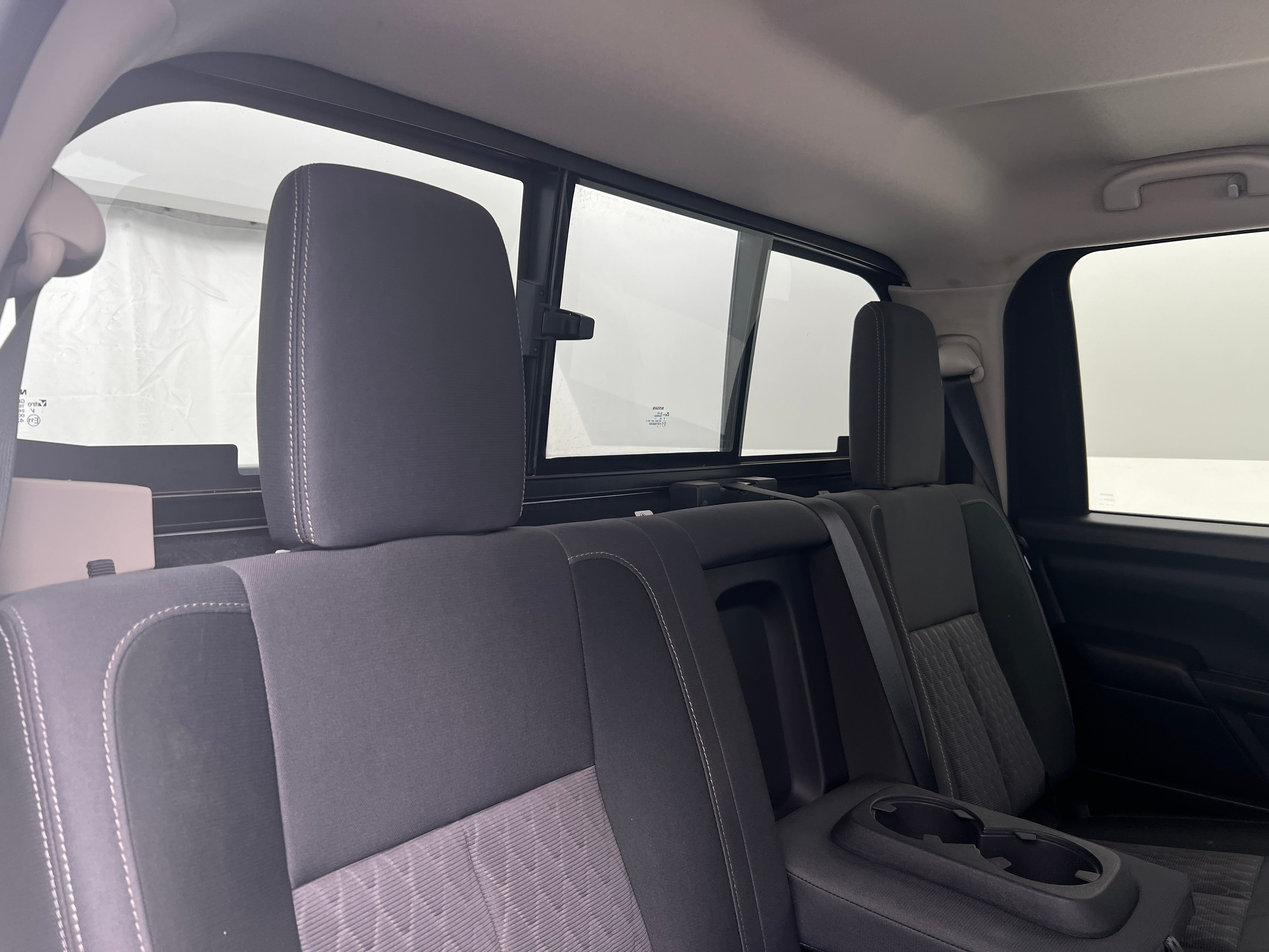 2022 Nissan Titan S 6