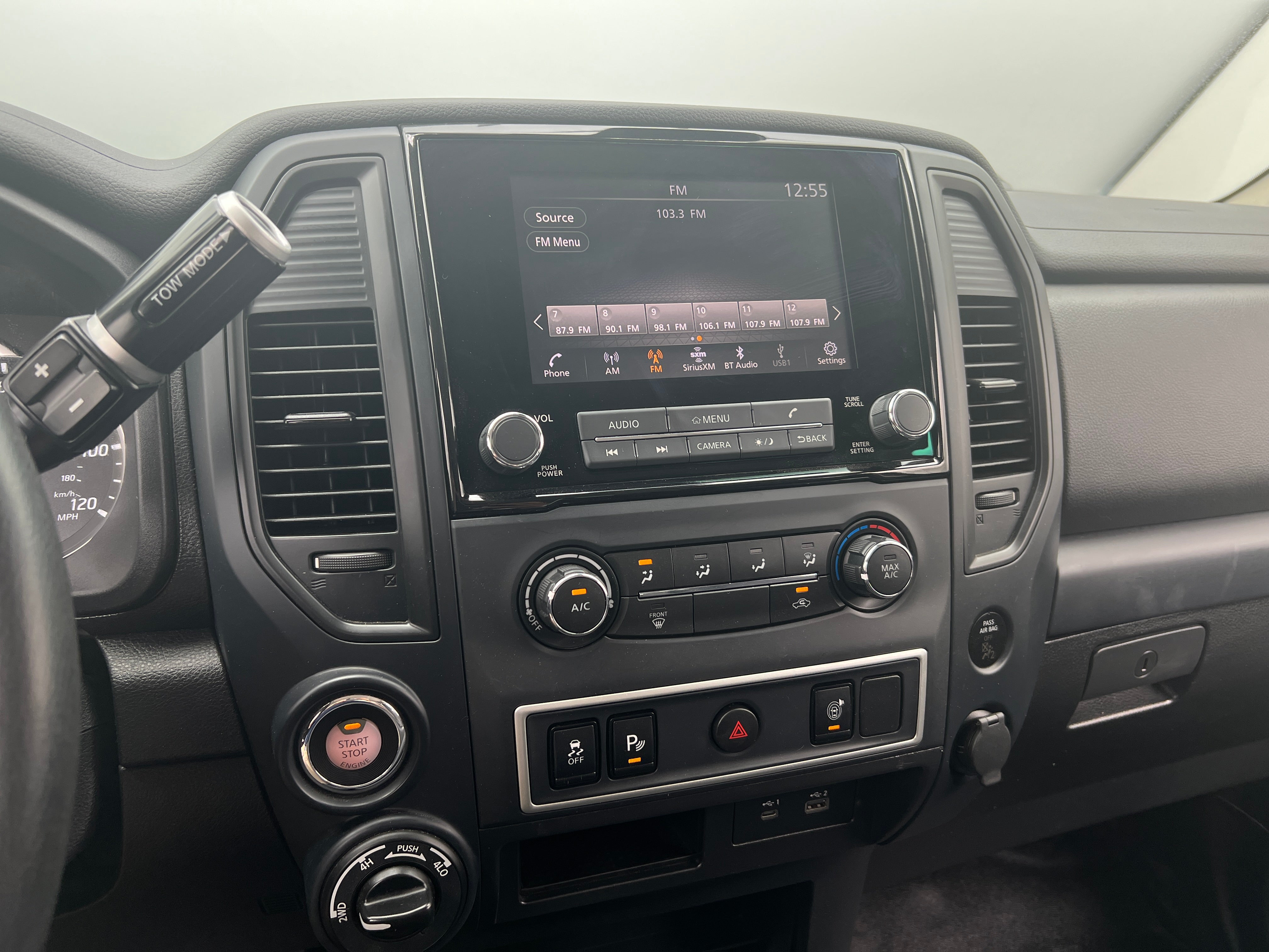 2022 Nissan Titan S 4