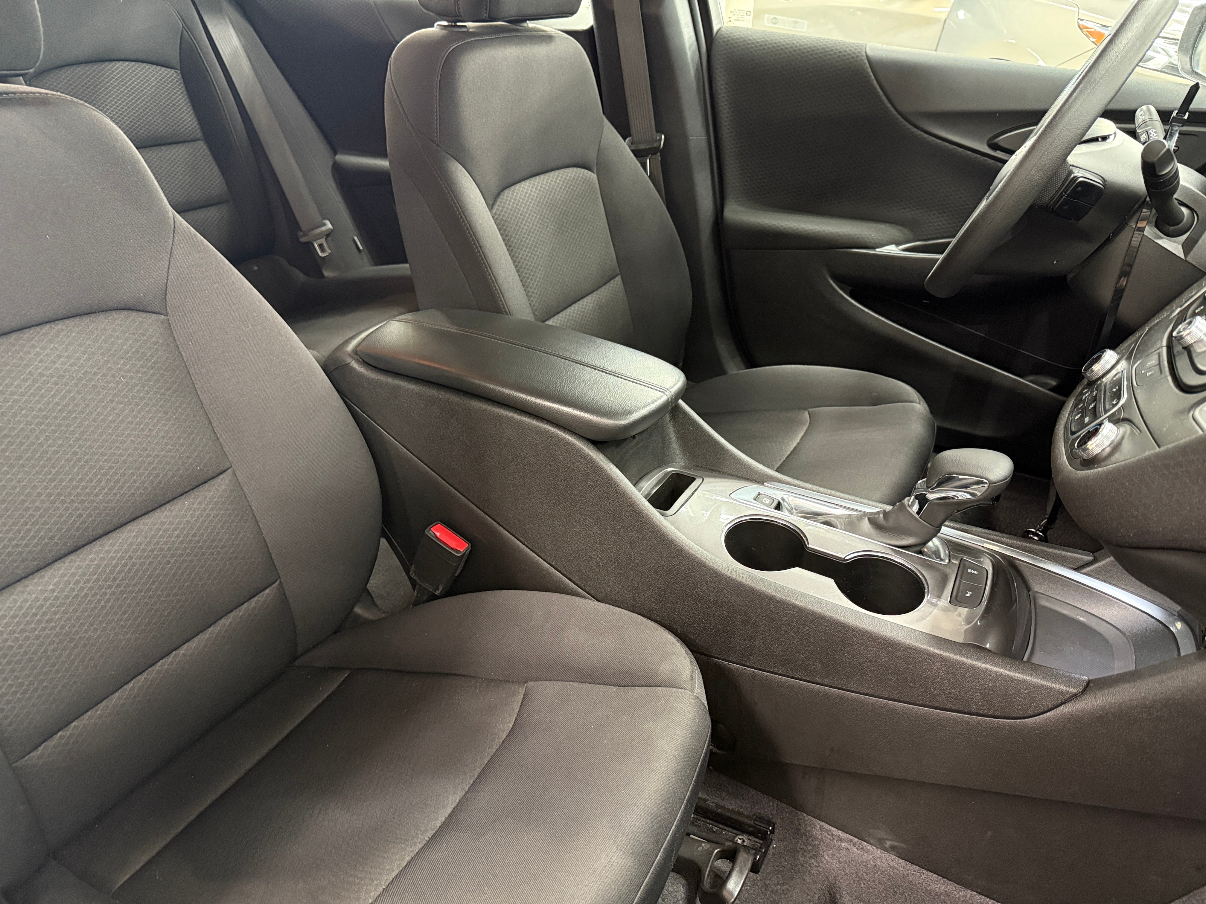 2023 Chevrolet Malibu LT 2