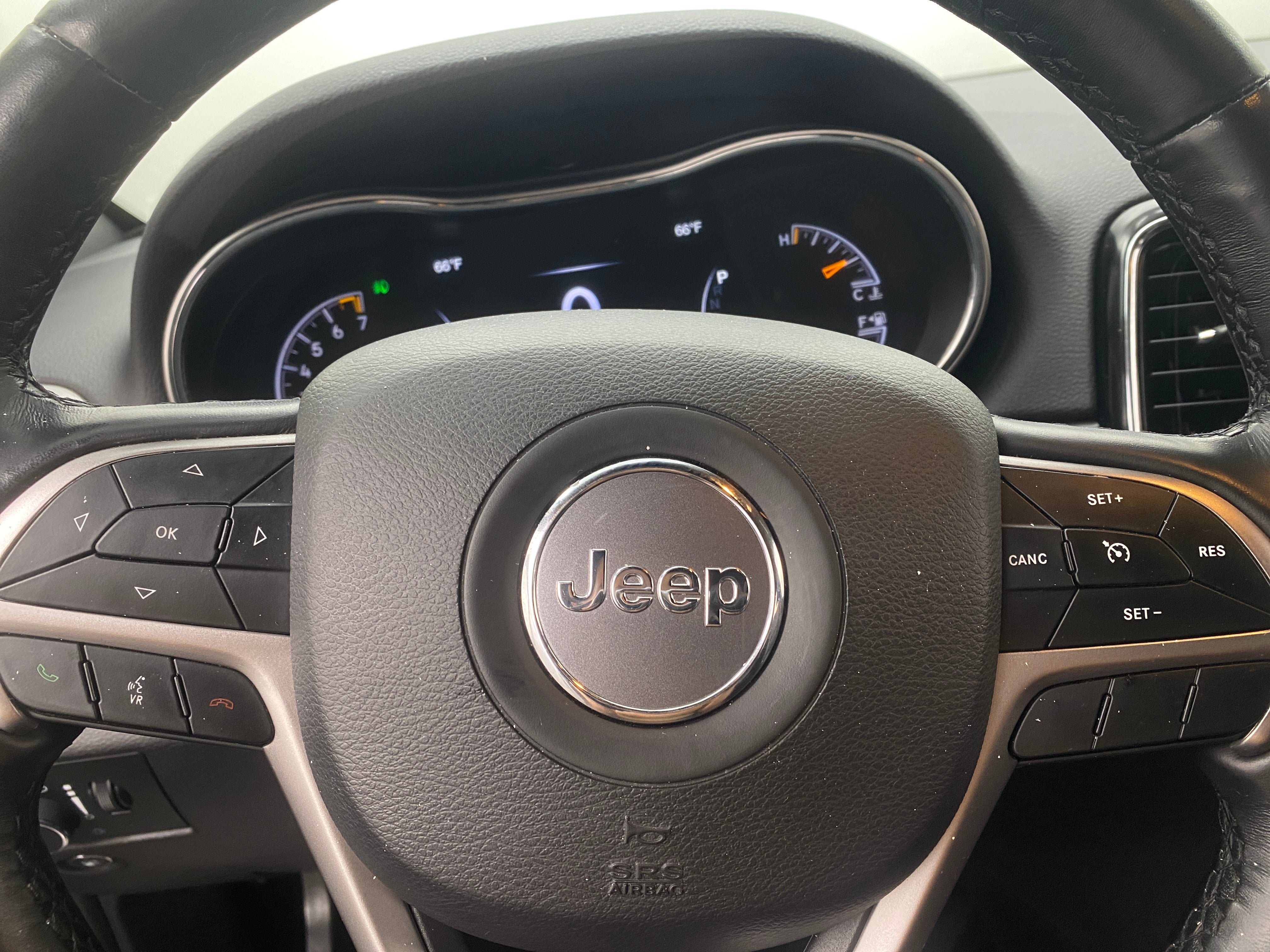 2020 Jeep Grand Cherokee Limited Edition 4