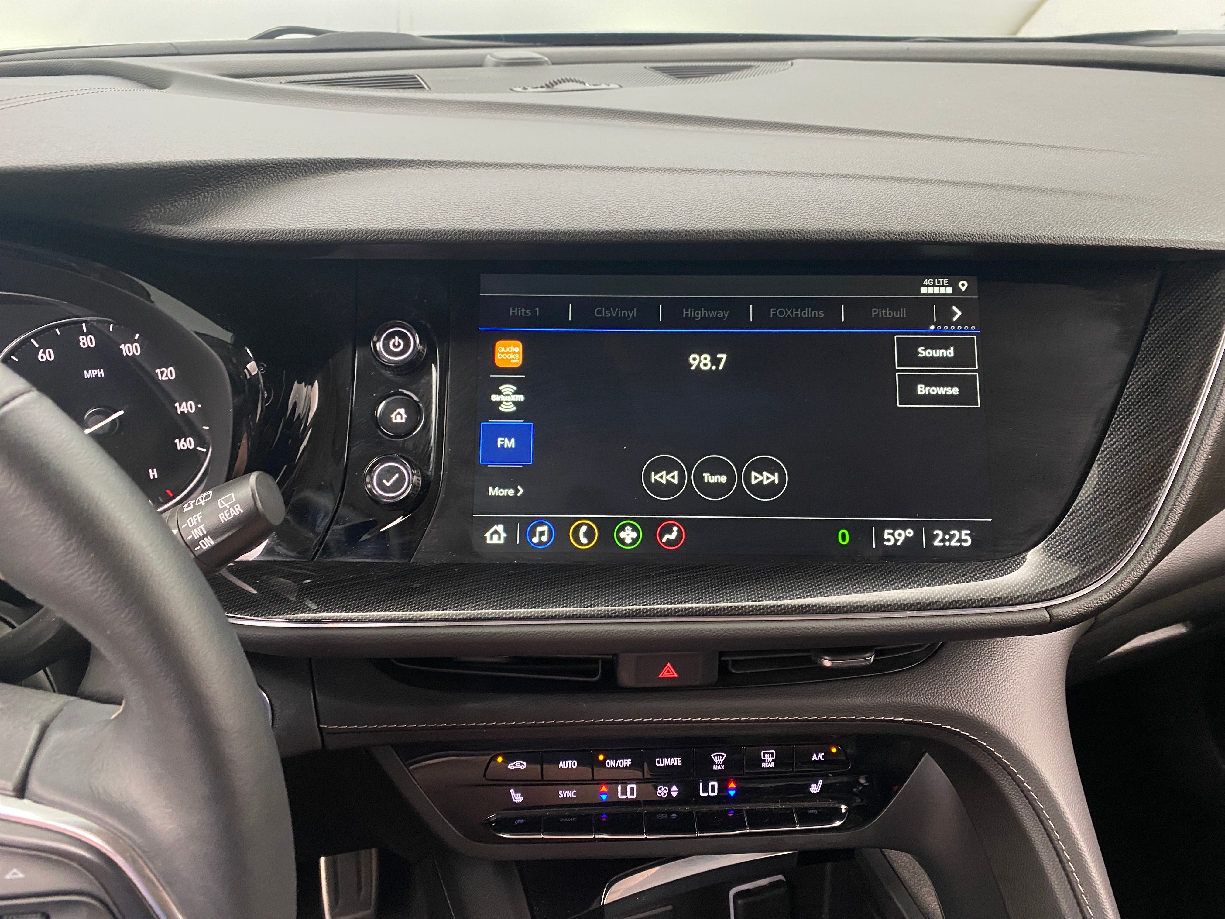 2023 Buick Envision Preferred 3